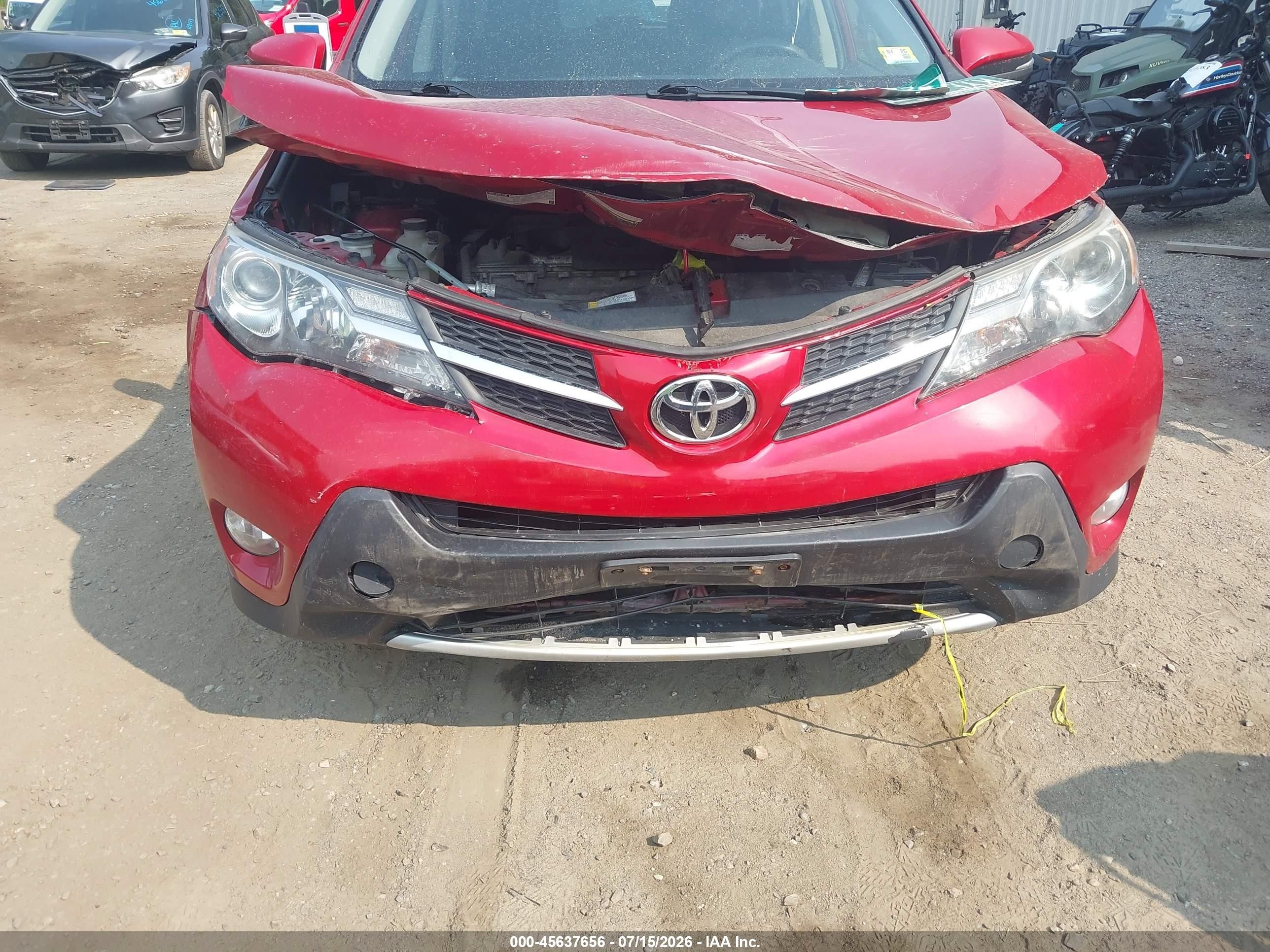 2015 Toyota Rav4 Xle Red vin: JTMRFREV5FD173612