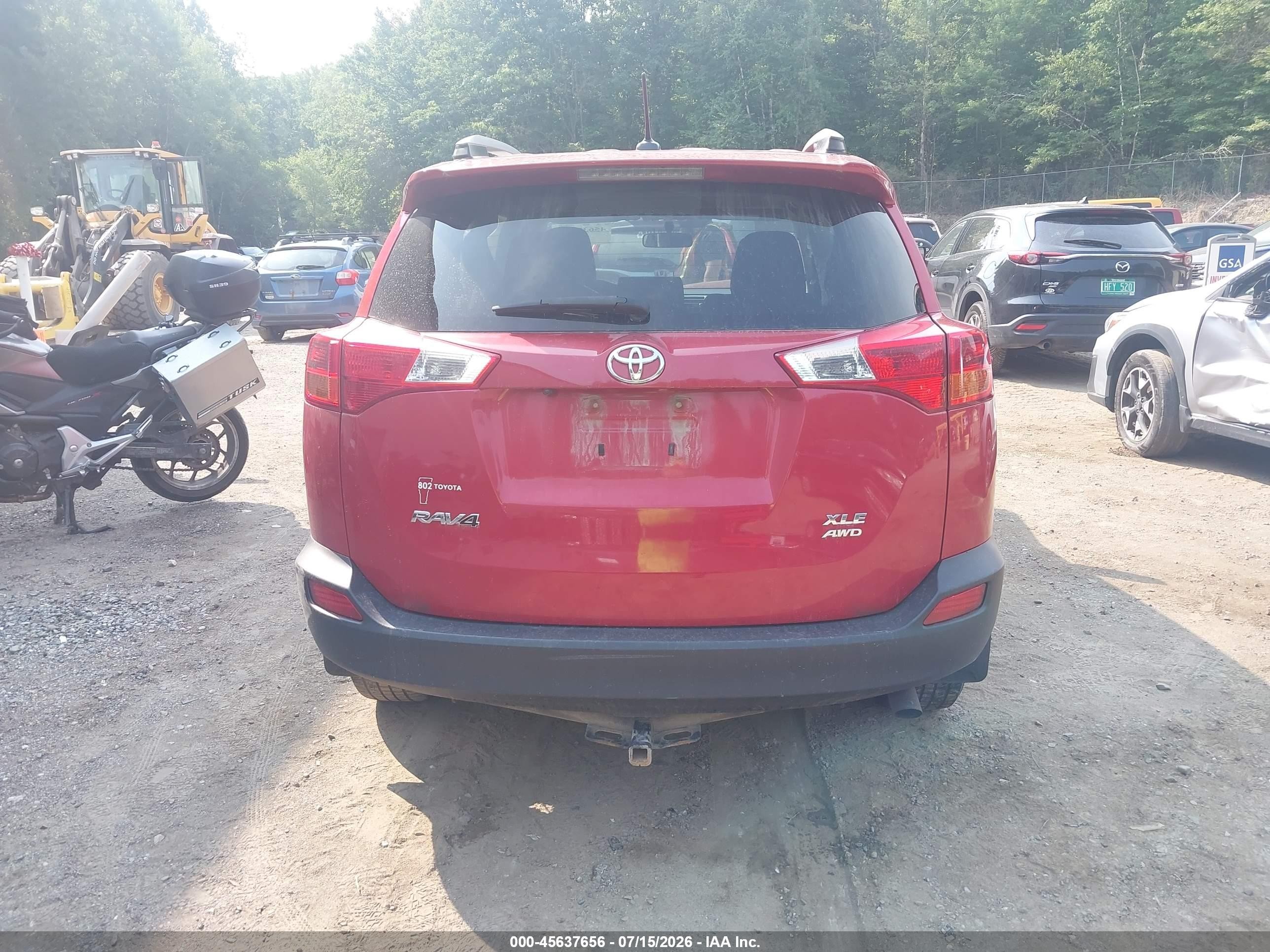 2015 Toyota Rav4 Xle Red vin: JTMRFREV5FD173612