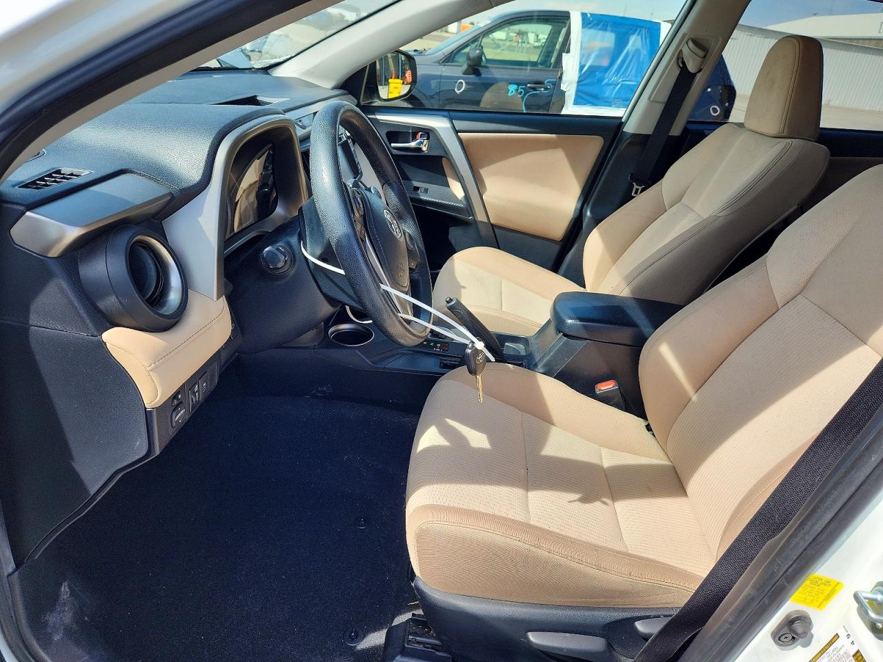 2015 Toyota Rav4 Xle White vin: JTMRFREV5FJ032816