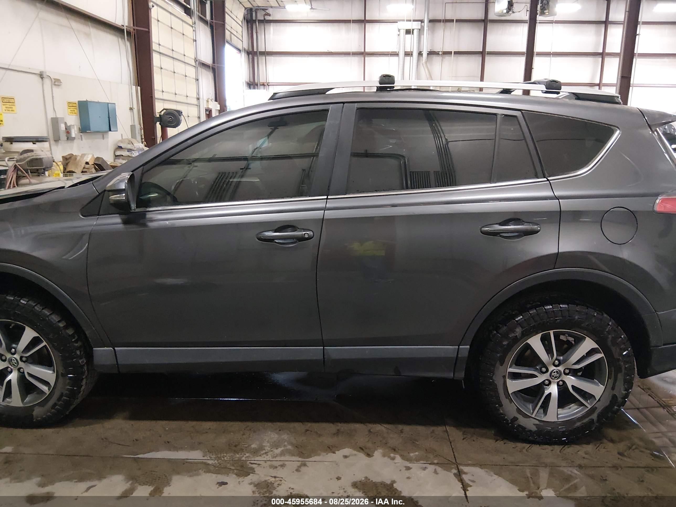 2017 Toyota Rav4 Xle Gray vin: JTMRFREV5HJ118131