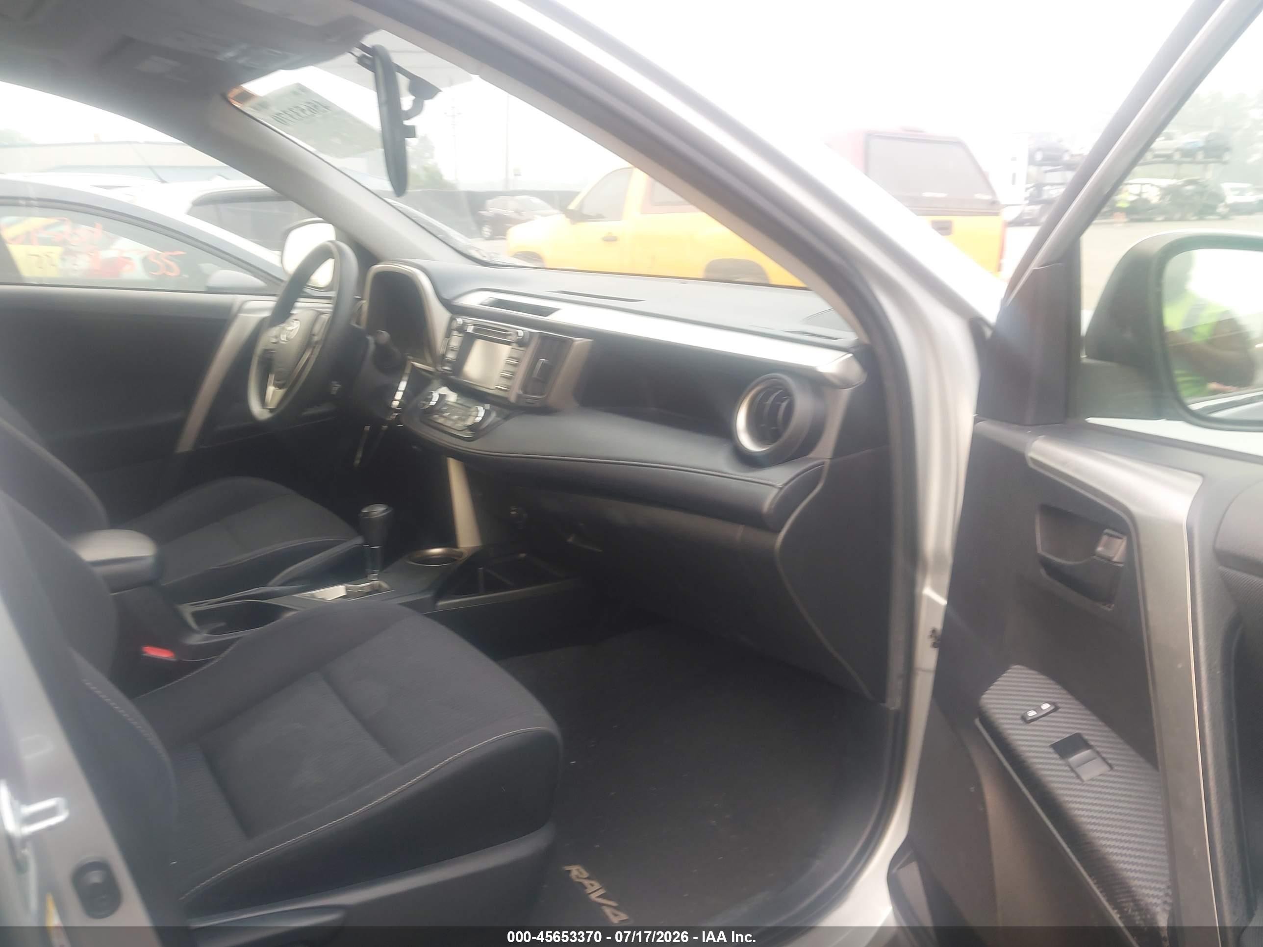 2013 Toyota Rav4 Xle Silver vin: JTMRFREV6D5005274