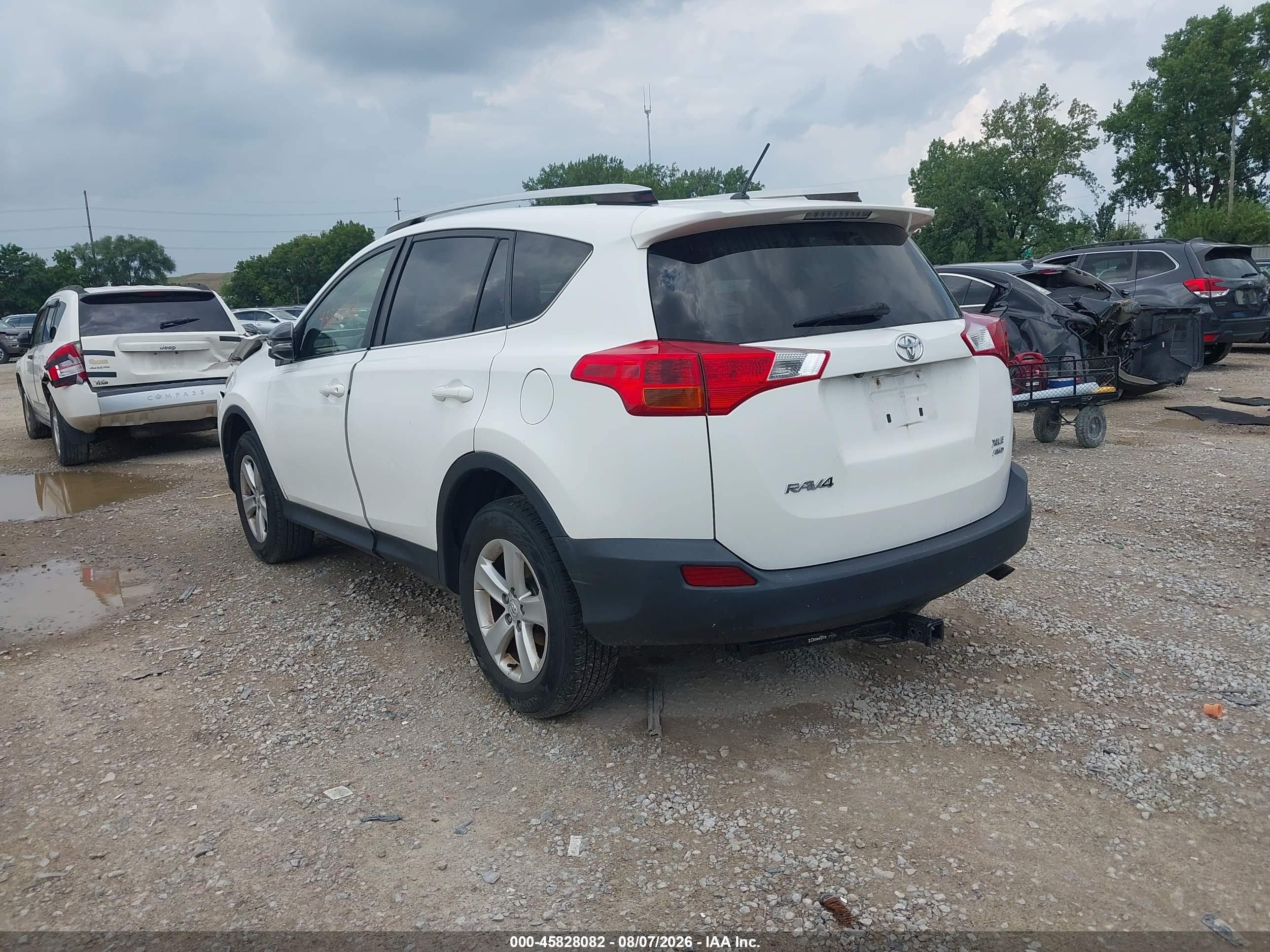 2013 Toyota Rav4 Xle White vin: JTMRFREV6D5005288