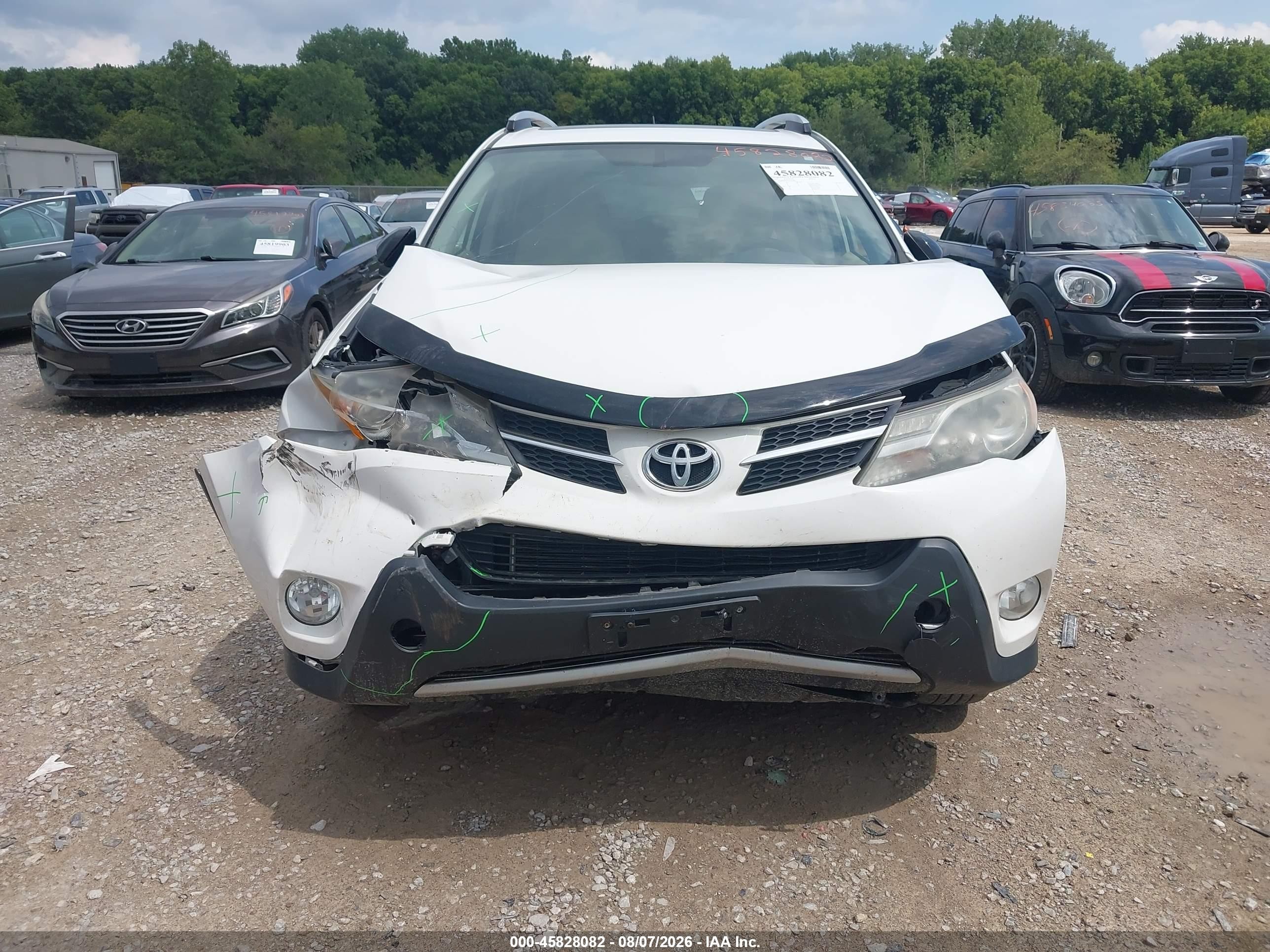 2013 Toyota Rav4 Xle White vin: JTMRFREV6D5005288