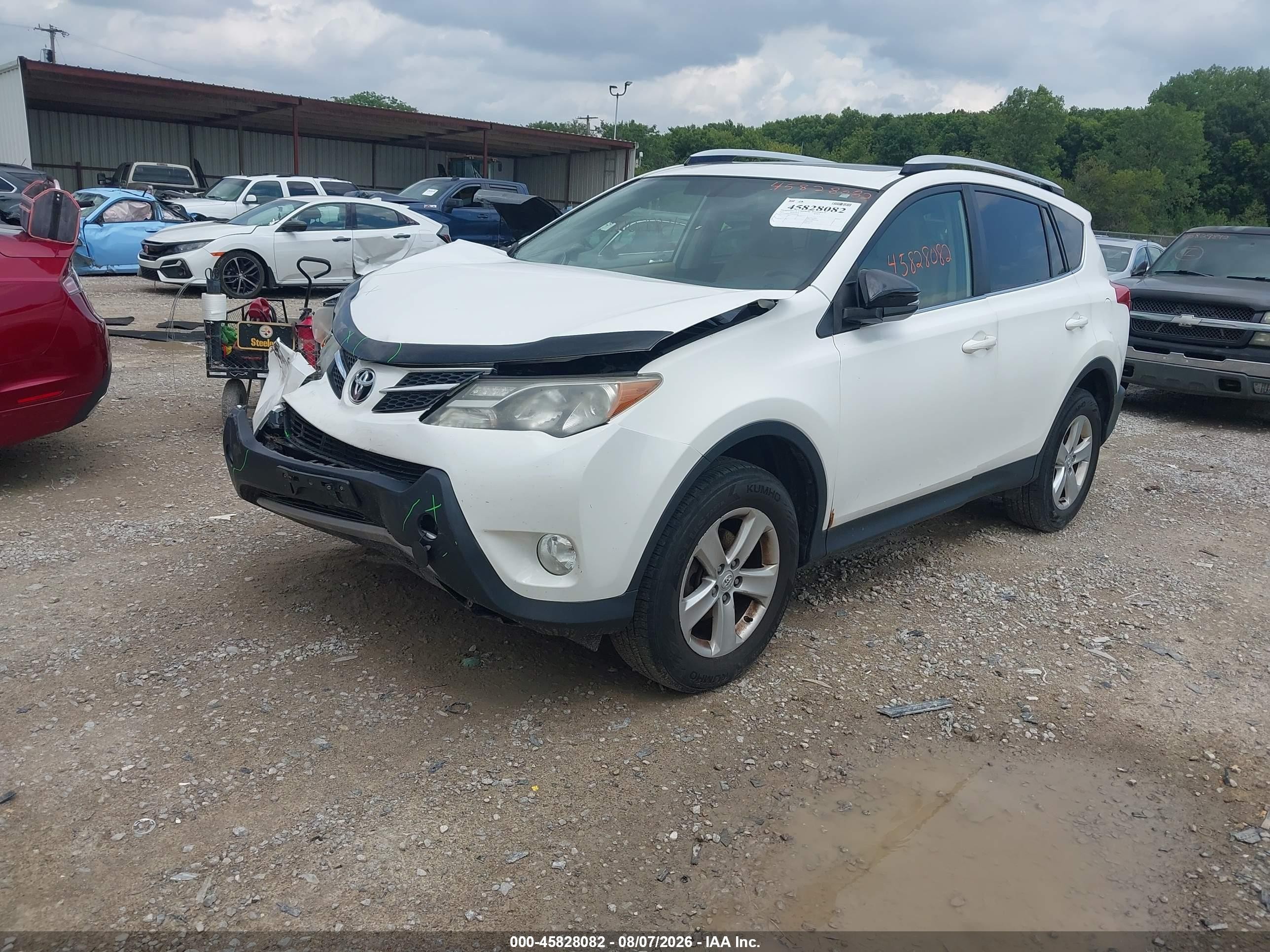 2013 Toyota Rav4 Xle White vin: JTMRFREV6D5005288