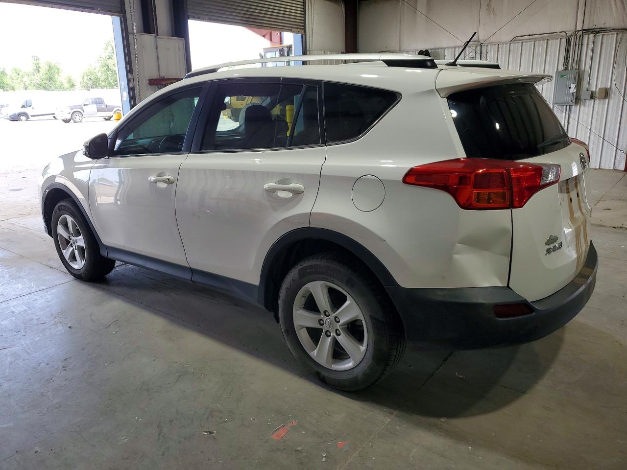 2013 Toyota Rav4 Xle White vin: JTMRFREV6D5022480