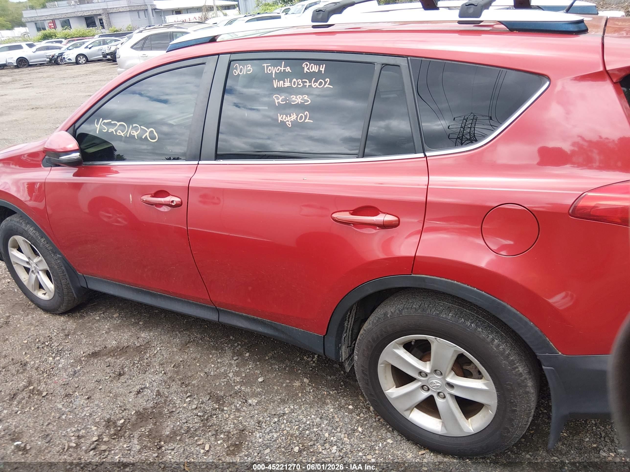2013 Toyota Rav4 Xle Red vin: JTMRFREV6DD037602