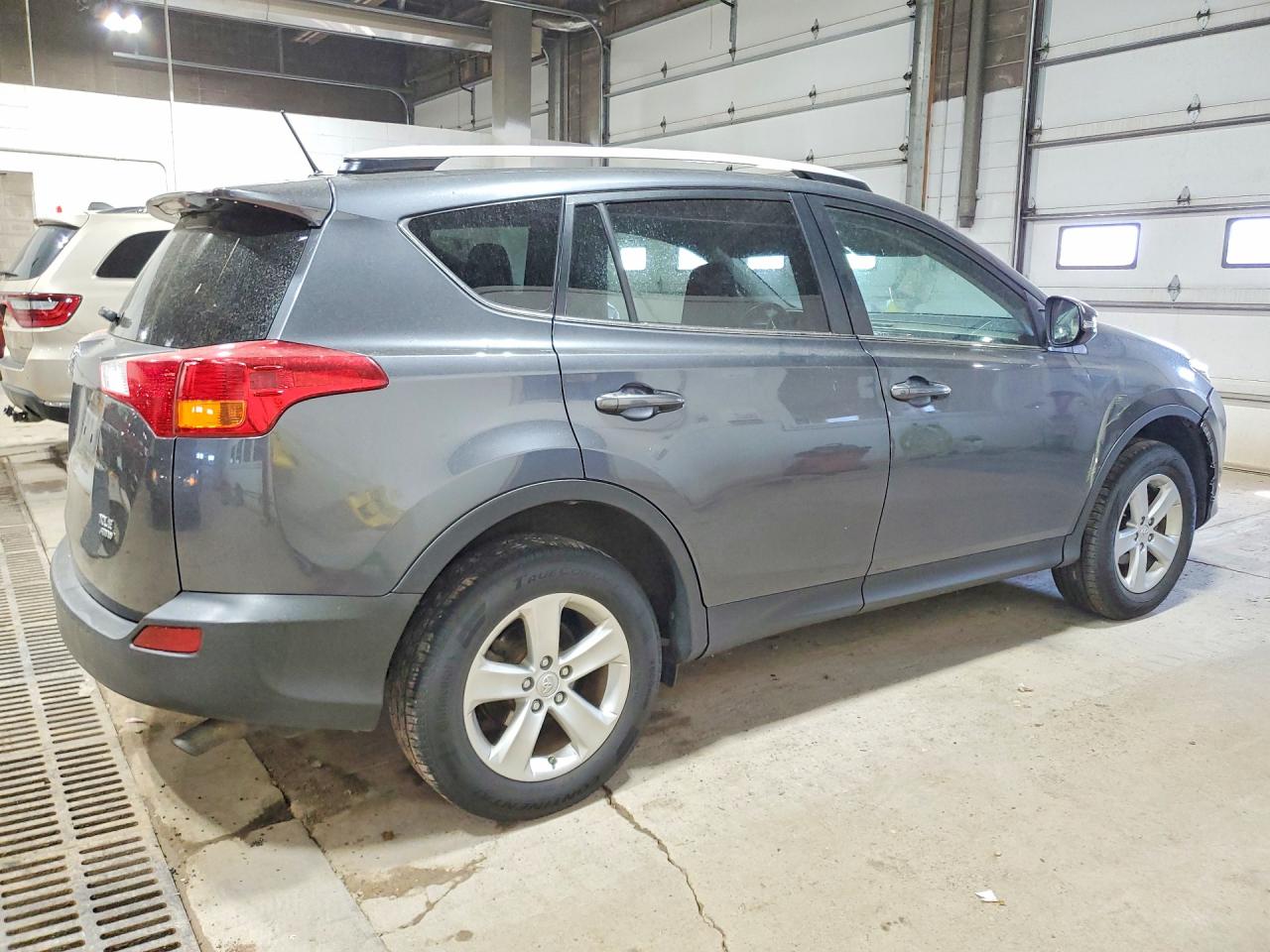 2014 Toyota Rav4 Xle Gray vin: JTMRFREV6ED062629