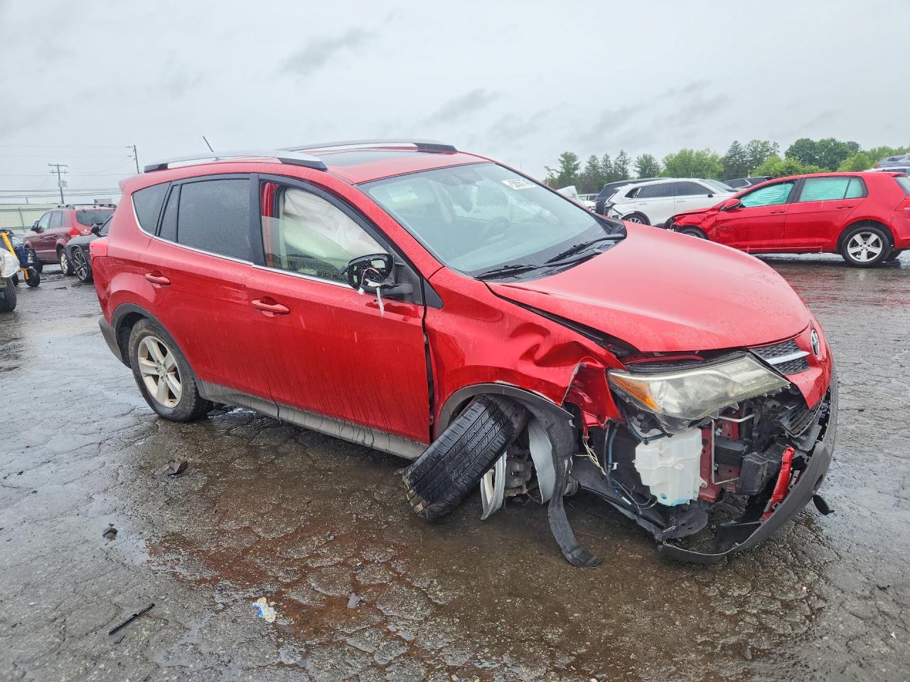 2014 Toyota Rav4 Xle Красный vin: JTMRFREV6EJ002528