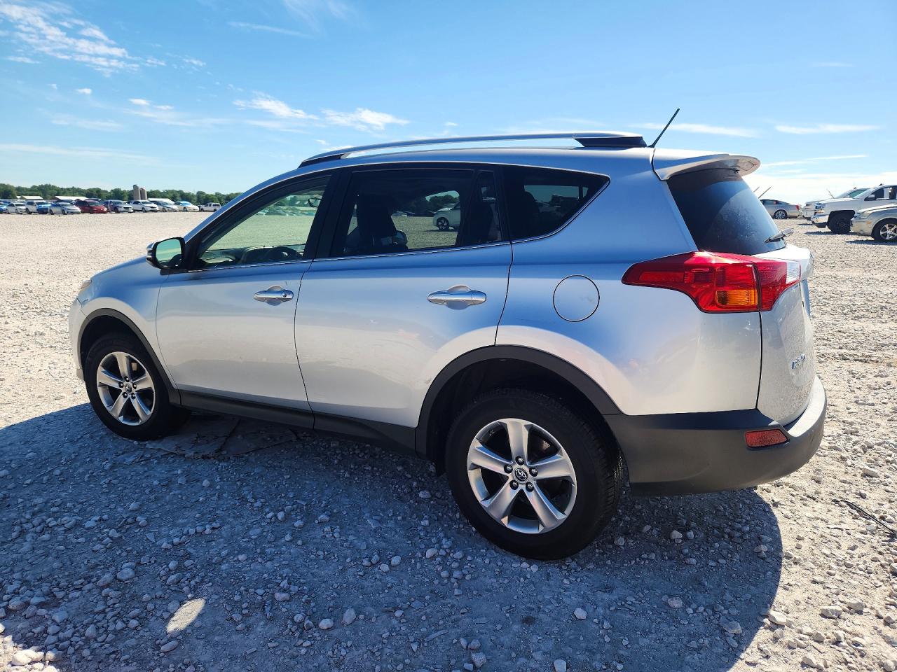 2015 Toyota Rav4 Xle Silver vin: JTMRFREV6FD099651