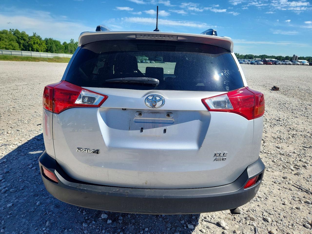2015 Toyota Rav4 Xle Silver vin: JTMRFREV6FD099651