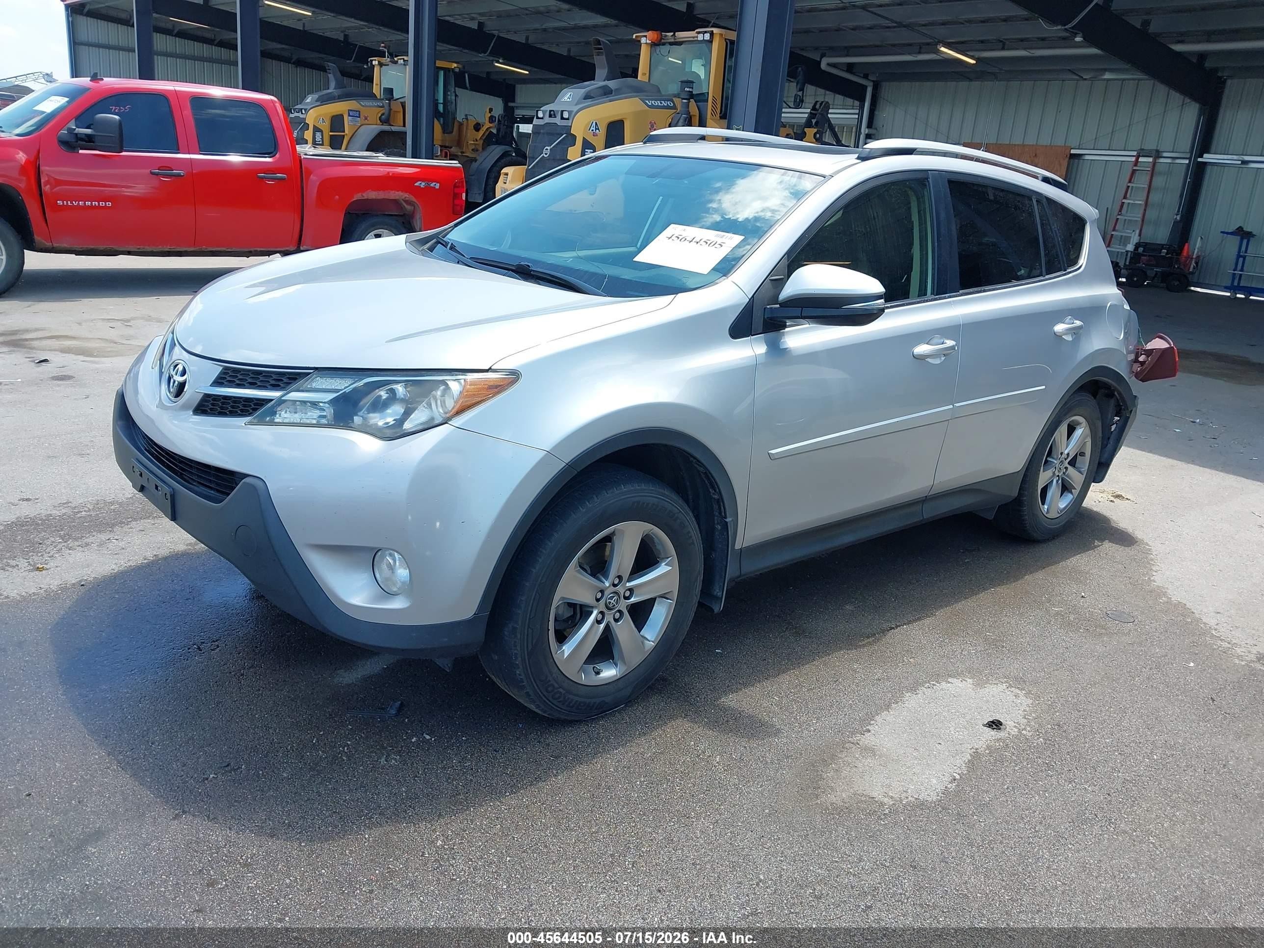 2015 Toyota Rav4 Xle Silver vin: JTMRFREV6FD103648