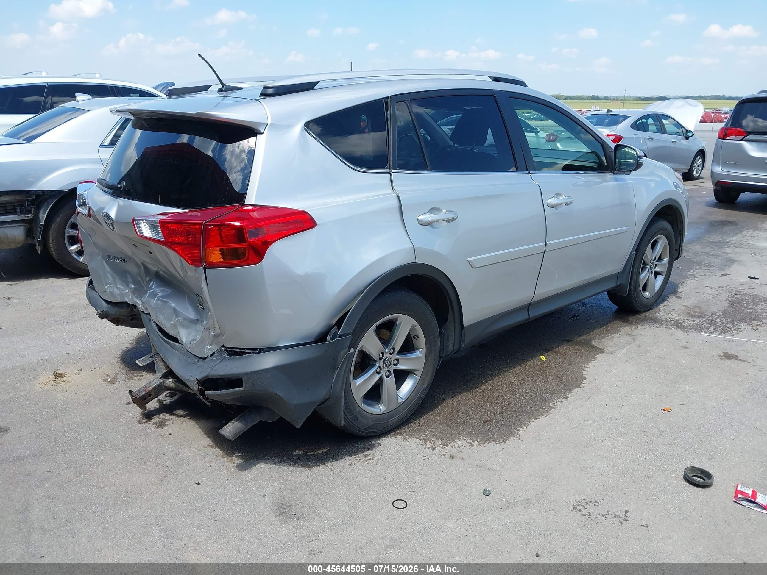 2015 Toyota Rav4 Xle Silver vin: JTMRFREV6FD103648