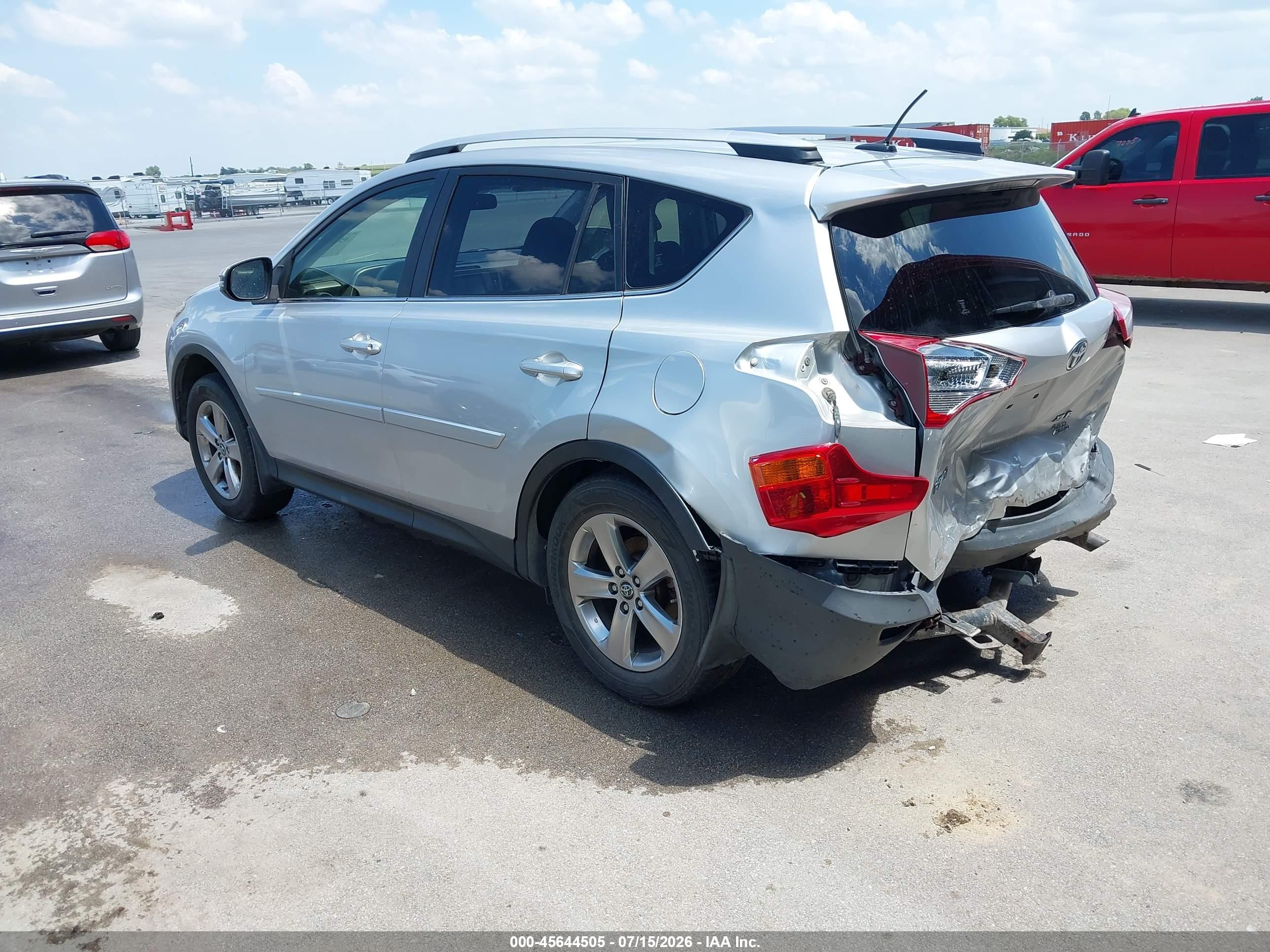 2015 Toyota Rav4 Xle Silver vin: JTMRFREV6FD103648