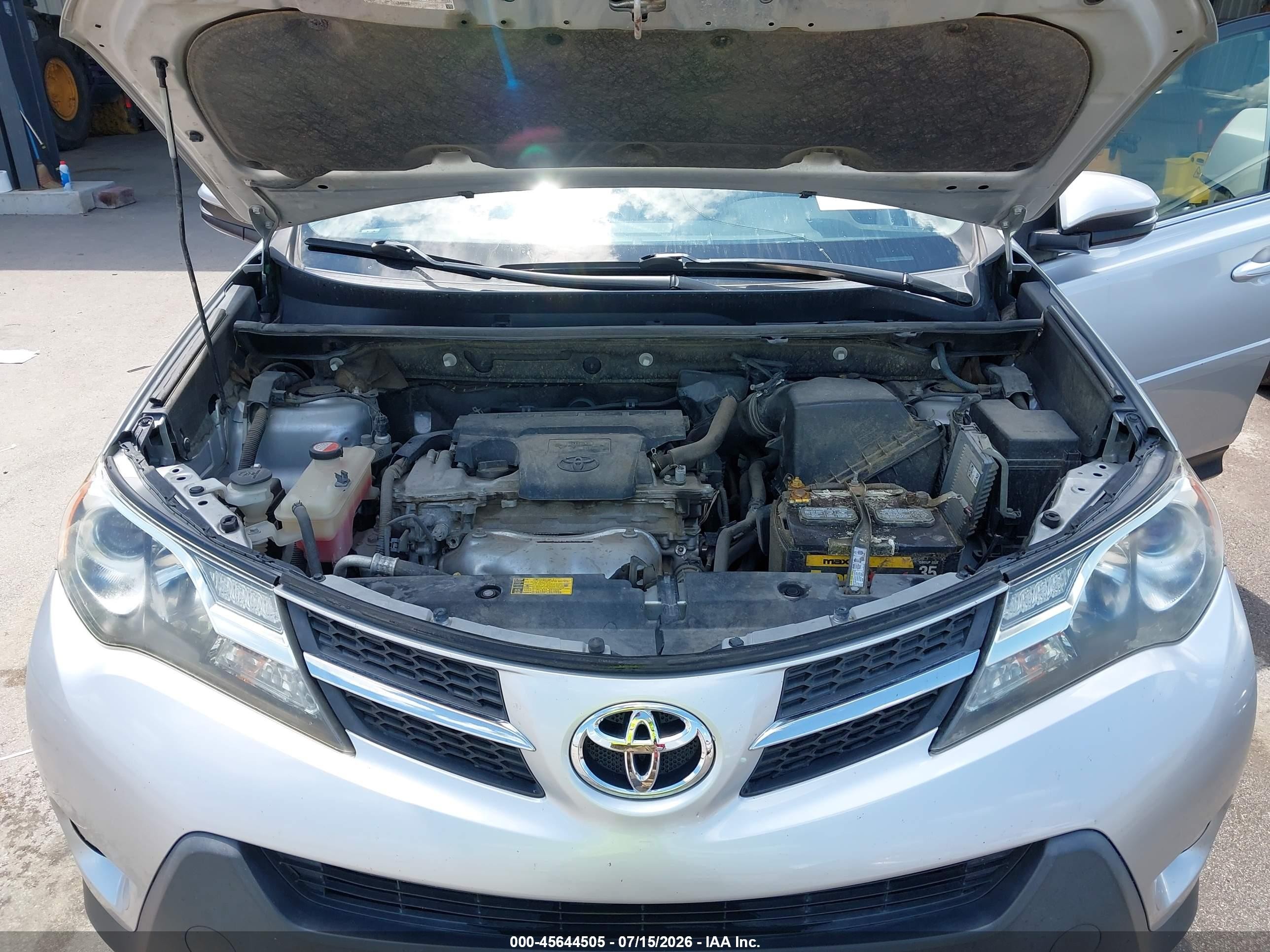 2015 Toyota Rav4 Xle Silver vin: JTMRFREV6FD103648