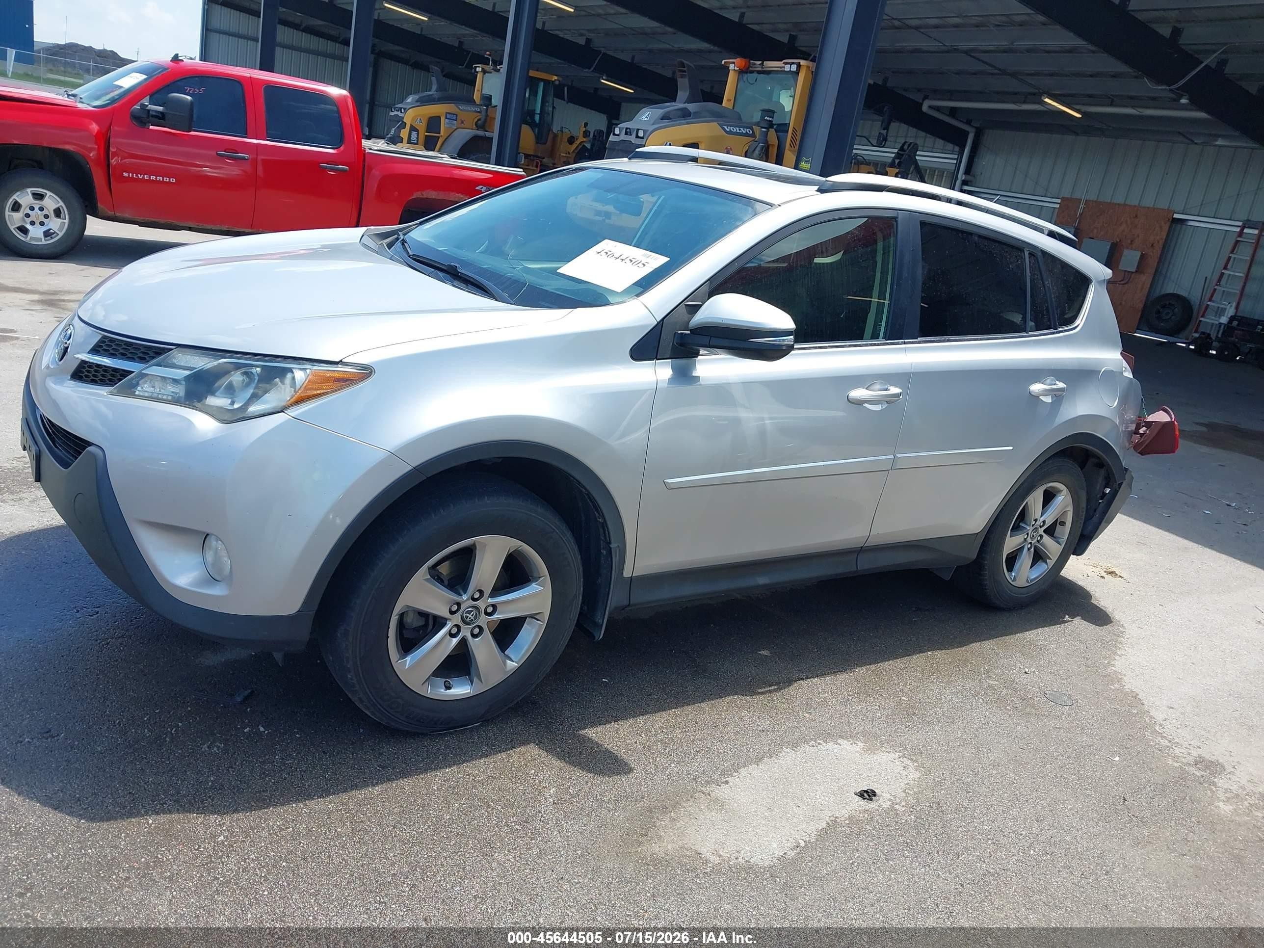 2015 Toyota Rav4 Xle Silver vin: JTMRFREV6FD103648