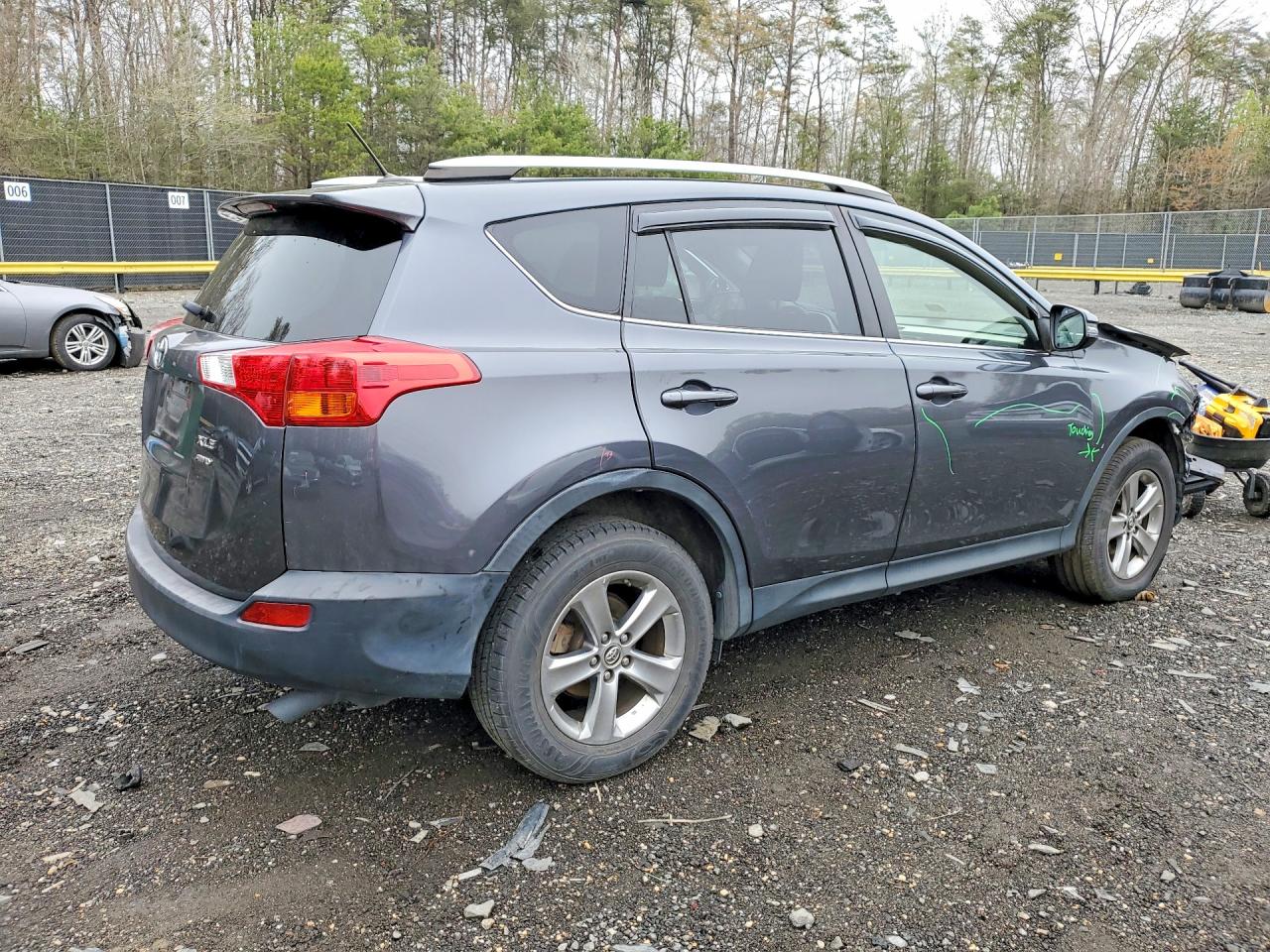 2015 Toyota Rav4 Xle Серый vin: JTMRFREV6FD117744