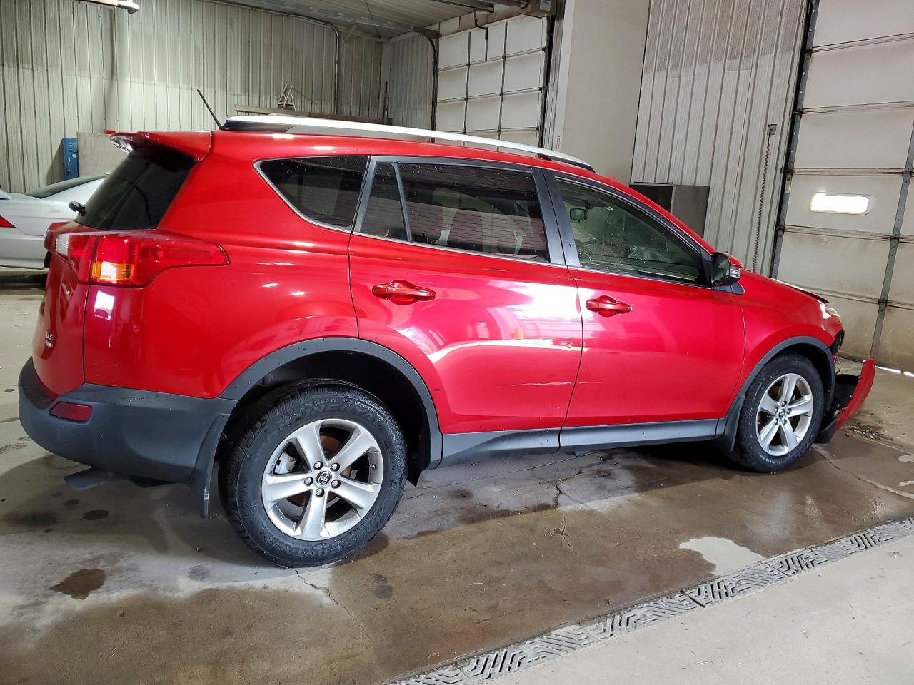 2015 Toyota Rav4 Xle Red vin: JTMRFREV6FD134138