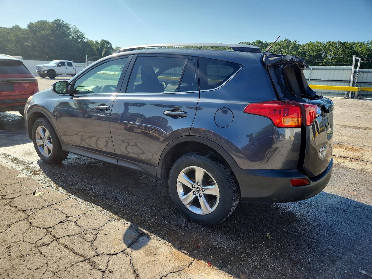 2015 Toyota Rav4 Xle Gray vin: JTMRFREV6FD152932