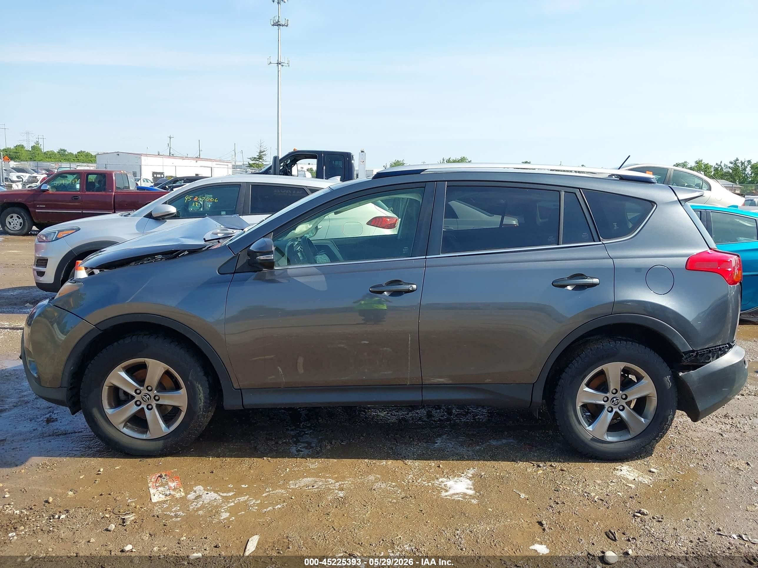 2015 Toyota Rav4 Xle Серый vin: JTMRFREV6FD153451