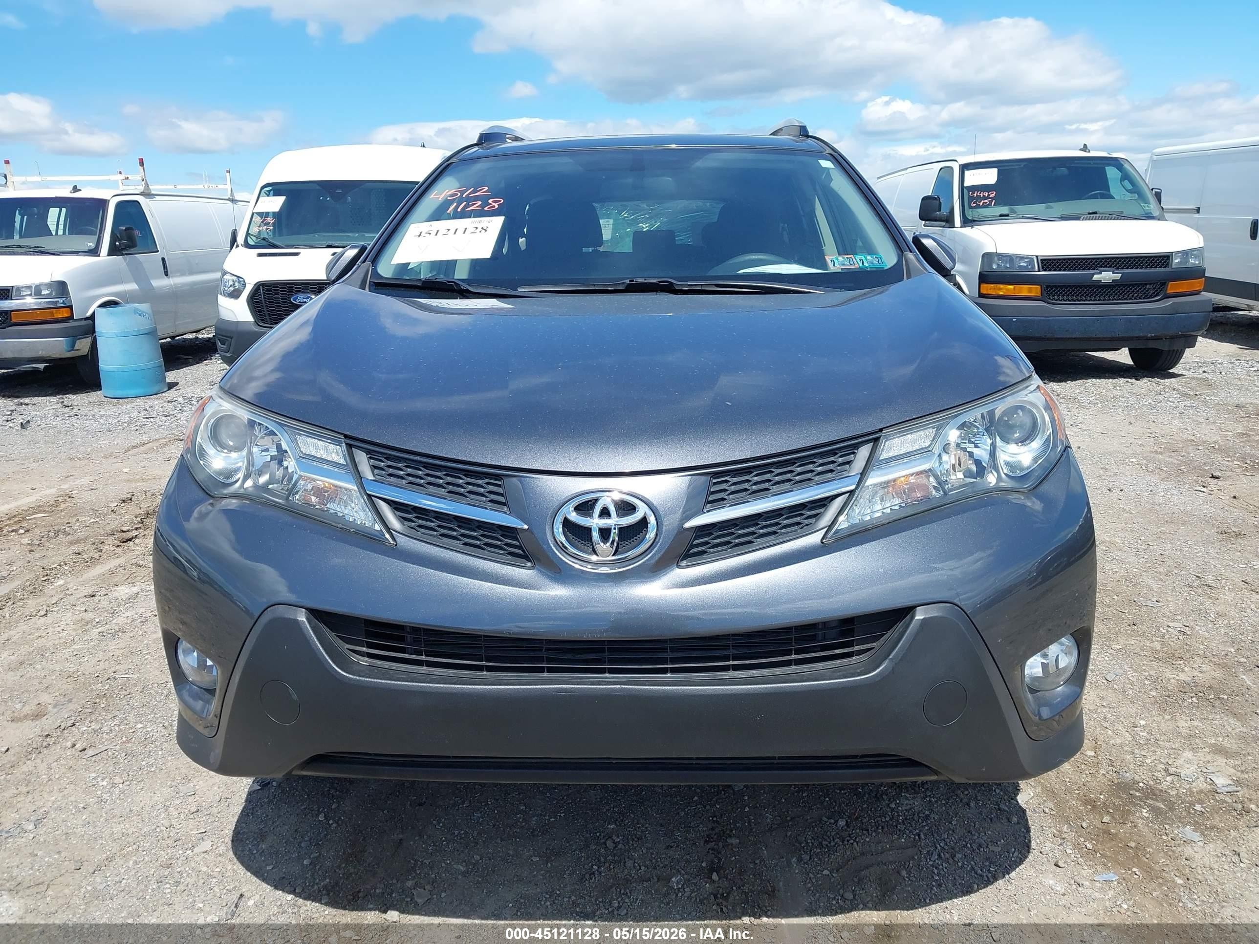 2015 Toyota Rav4 Xle Gray vin: JTMRFREV6FD158570