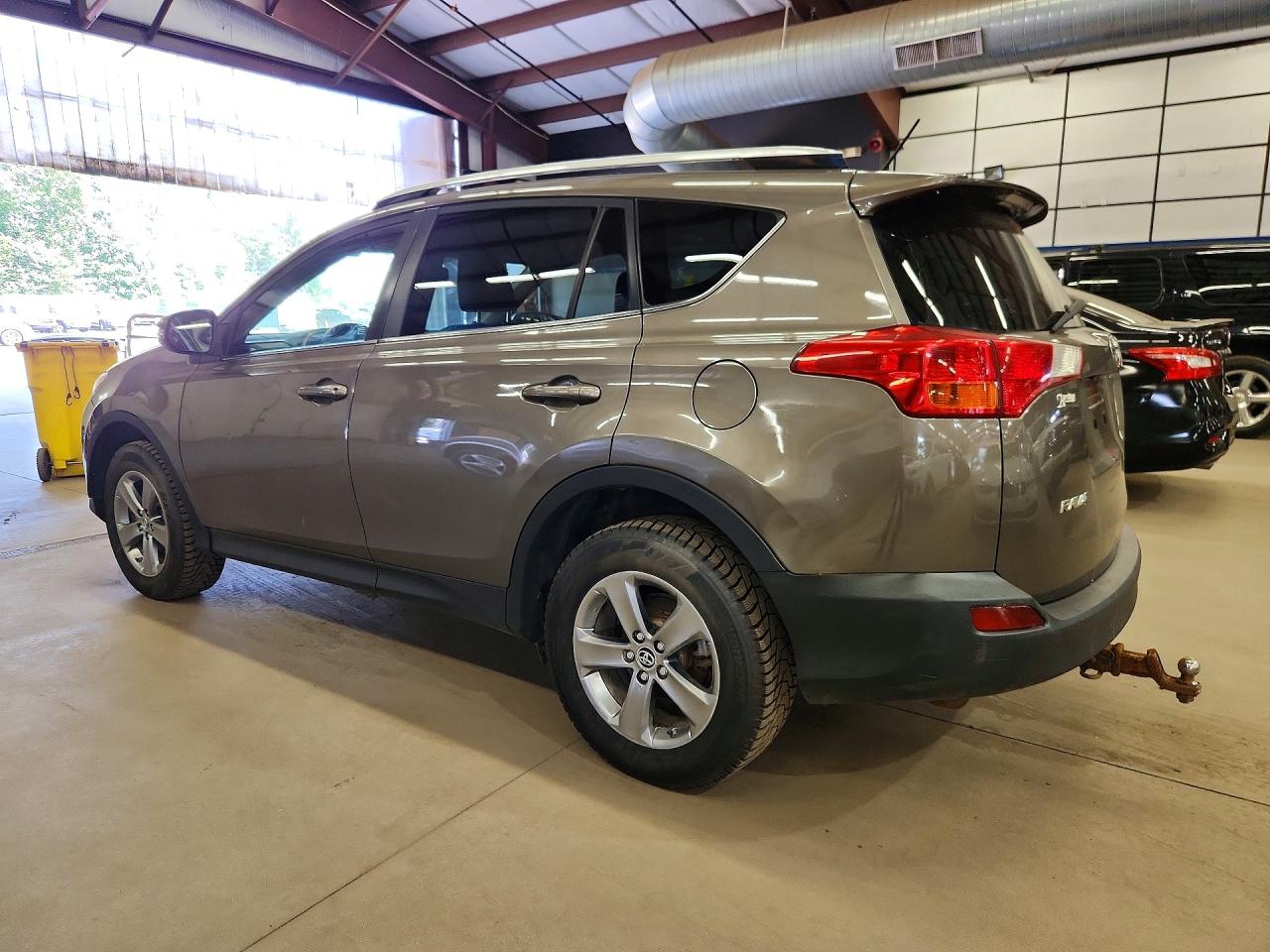 2015 Toyota Rav4 Xle Gray vin: JTMRFREV6FD163459