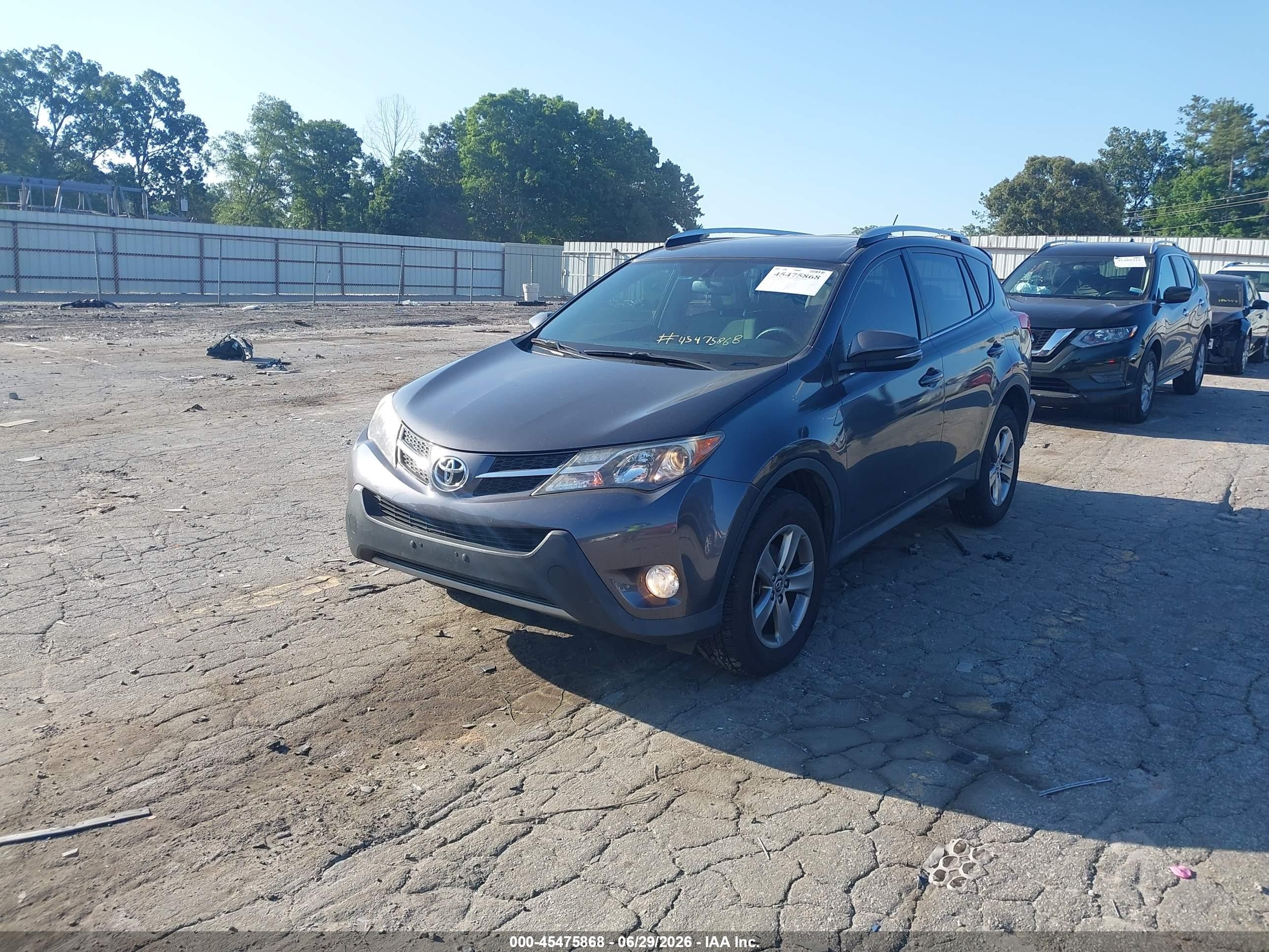 2015 Toyota Rav4 Xle Серый vin: JTMRFREV6FJ021730