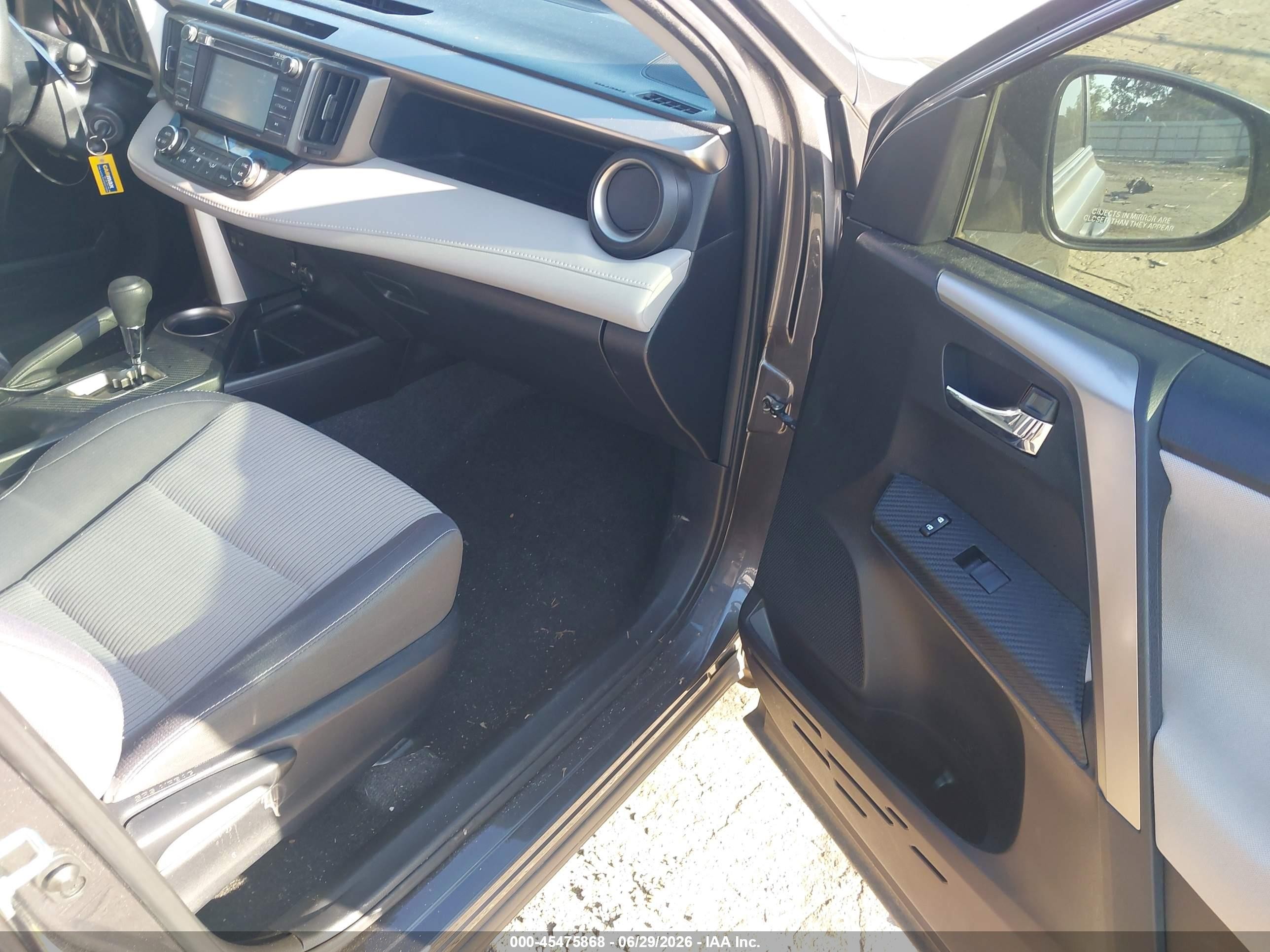 2015 Toyota Rav4 Xle Серый vin: JTMRFREV6FJ021730