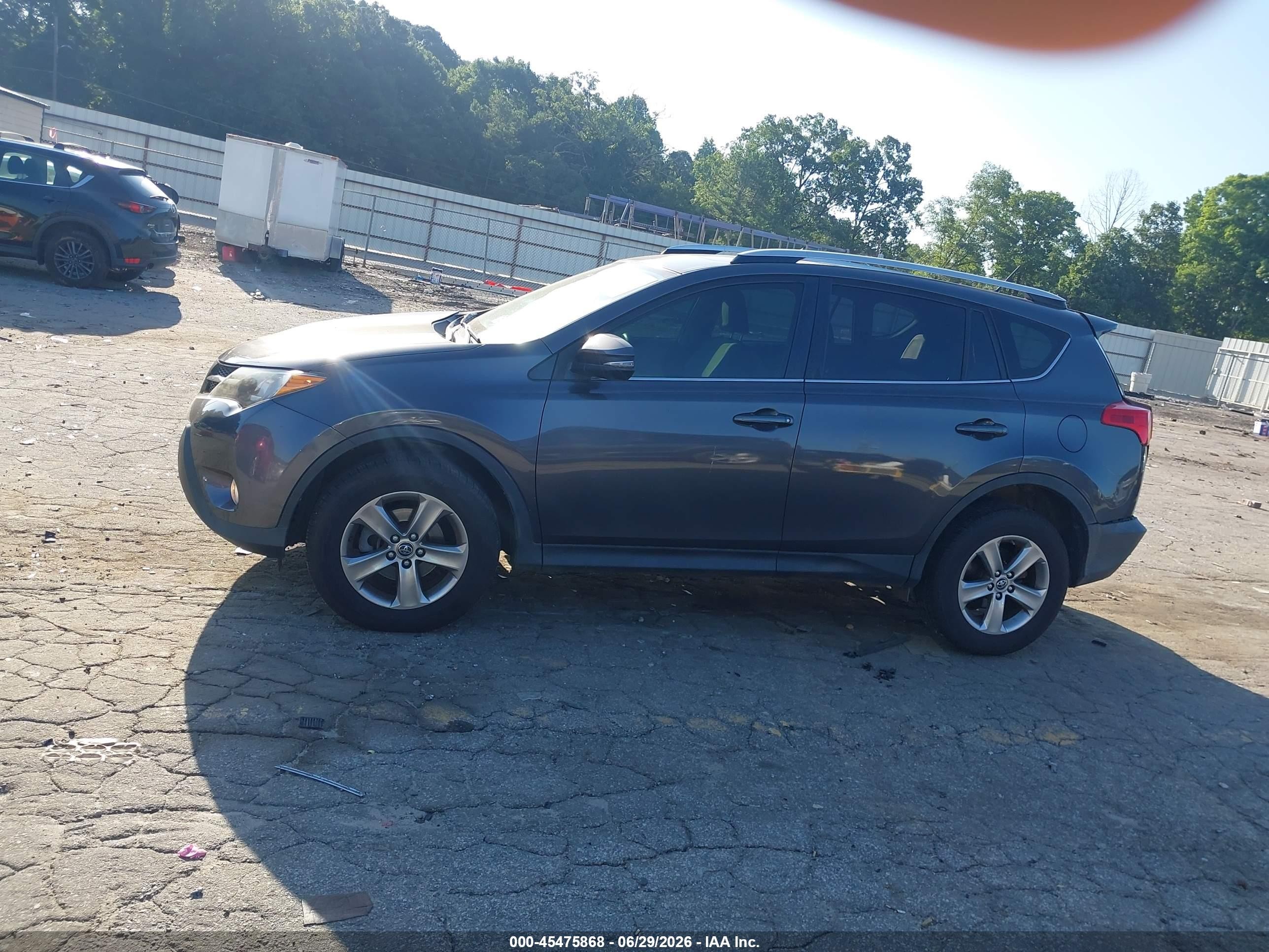 2015 Toyota Rav4 Xle Серый vin: JTMRFREV6FJ021730