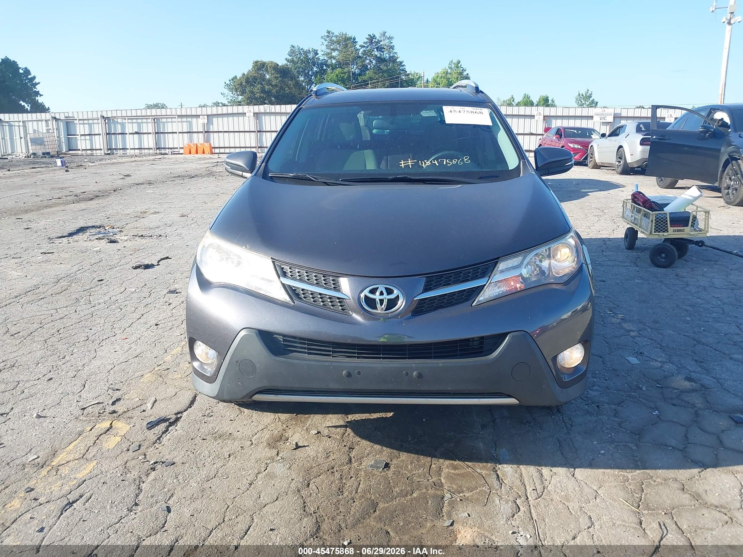 2015 Toyota Rav4 Xle Серый vin: JTMRFREV6FJ021730