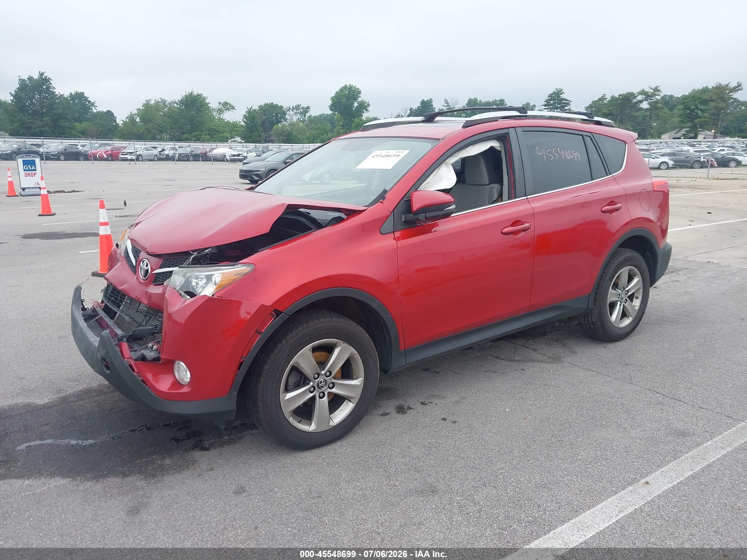 2015 Toyota Rav4 Xle Red vin: JTMRFREV6FJ048796