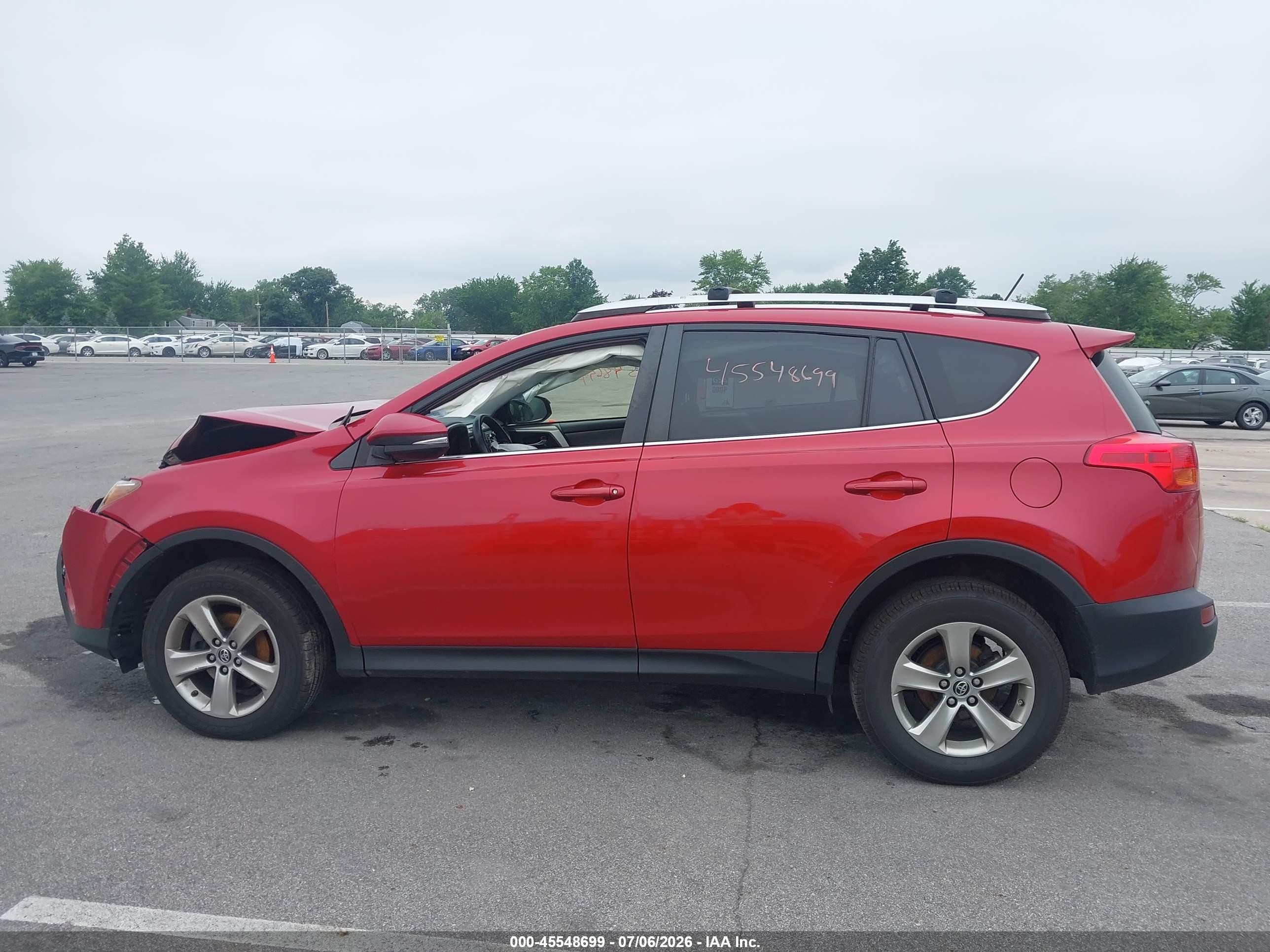 2015 Toyota Rav4 Xle Red vin: JTMRFREV6FJ048796