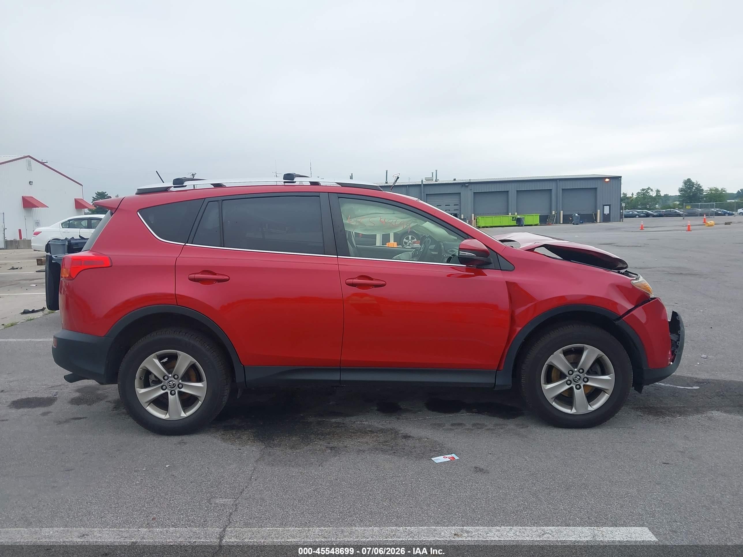 2015 Toyota Rav4 Xle Red vin: JTMRFREV6FJ048796