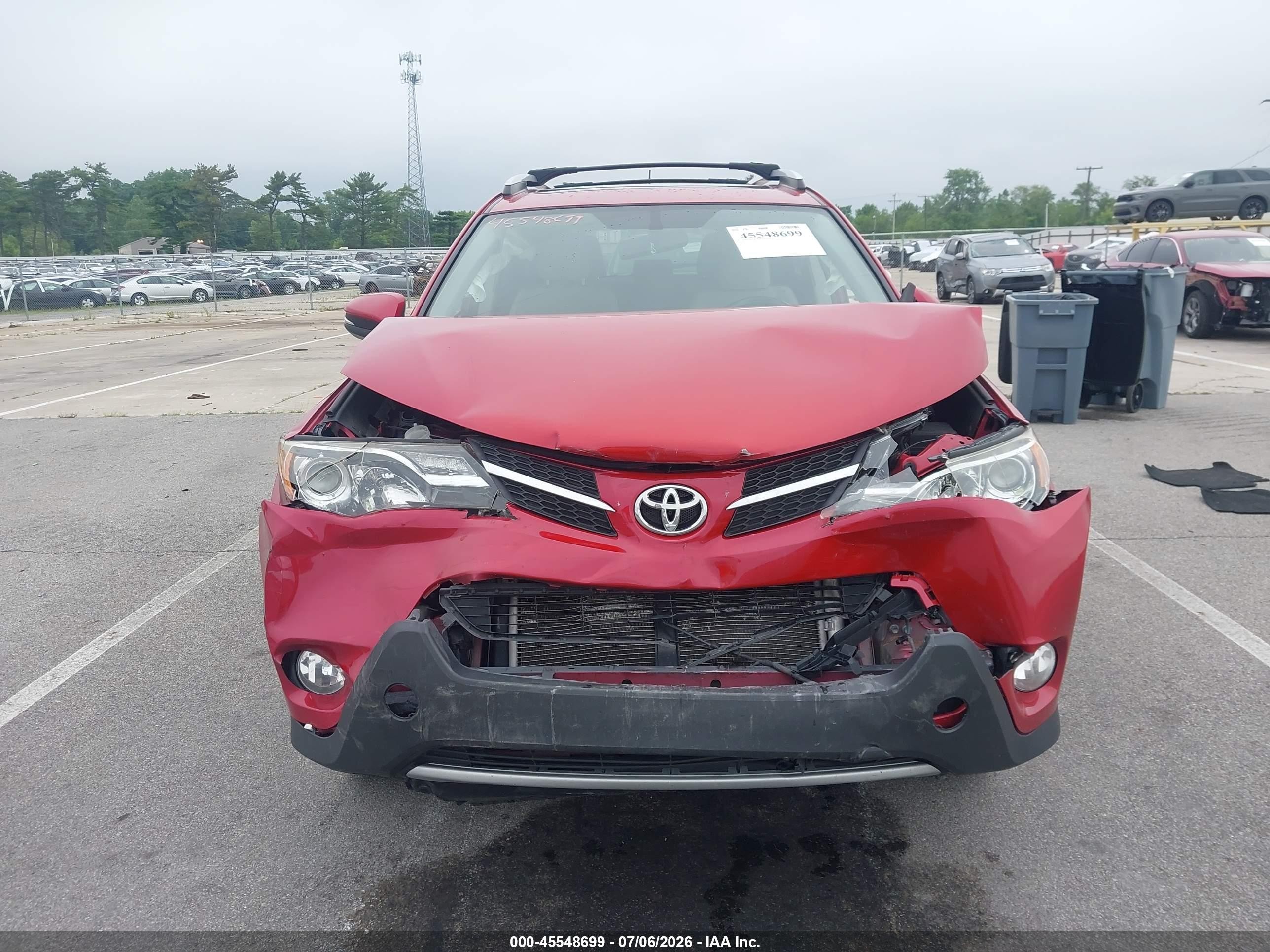 2015 Toyota Rav4 Xle Red vin: JTMRFREV6FJ048796