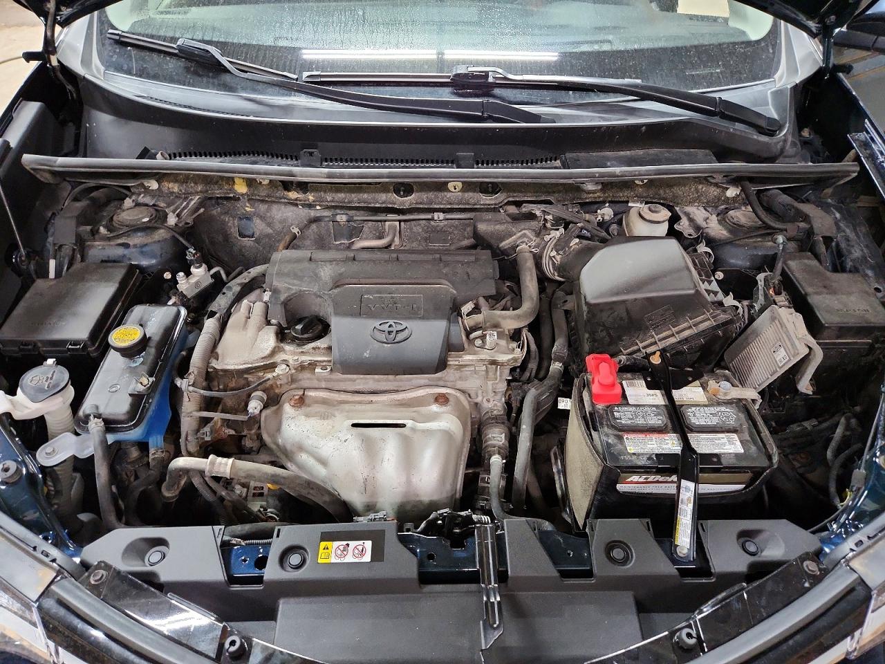 2018 Toyota Rav4 Xle Синий vin: JTMRFREV6JD243191