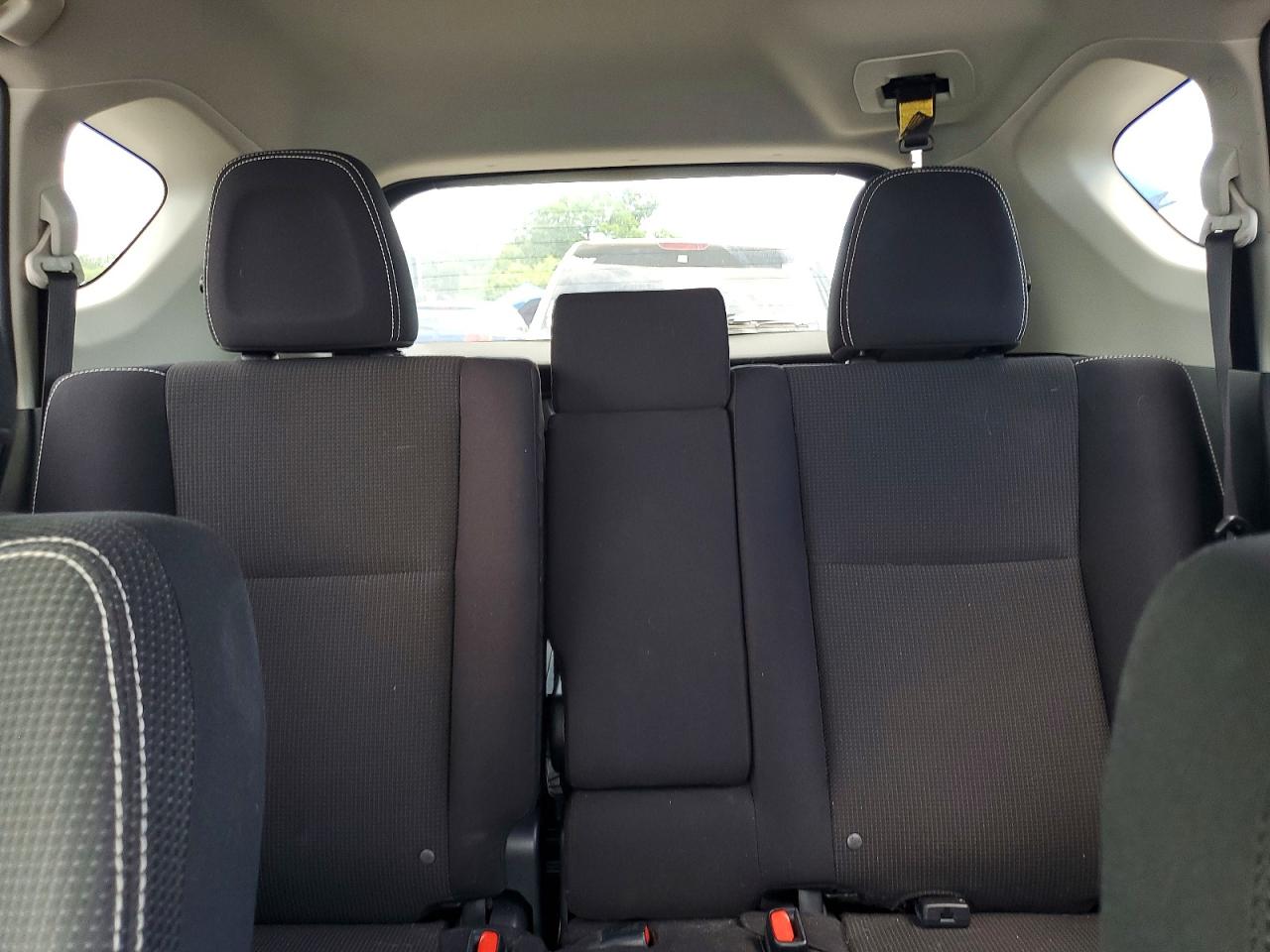 2018 Toyota Rav4 Xle Серебряный vin: JTMRFREV6JJ240776