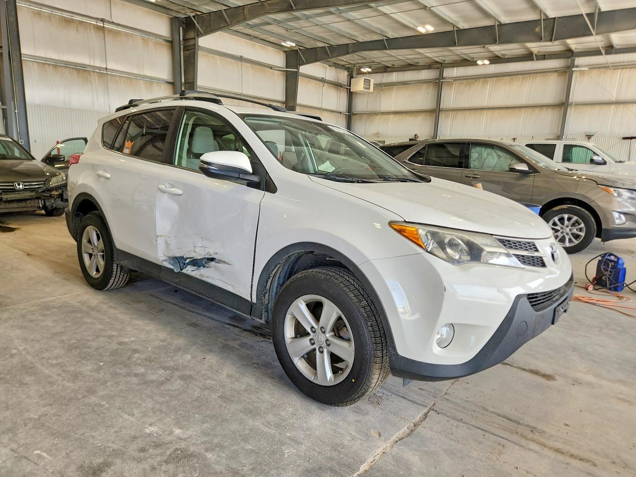2013 Toyota Rav4 Xle White vin: JTMRFREV7D5028269