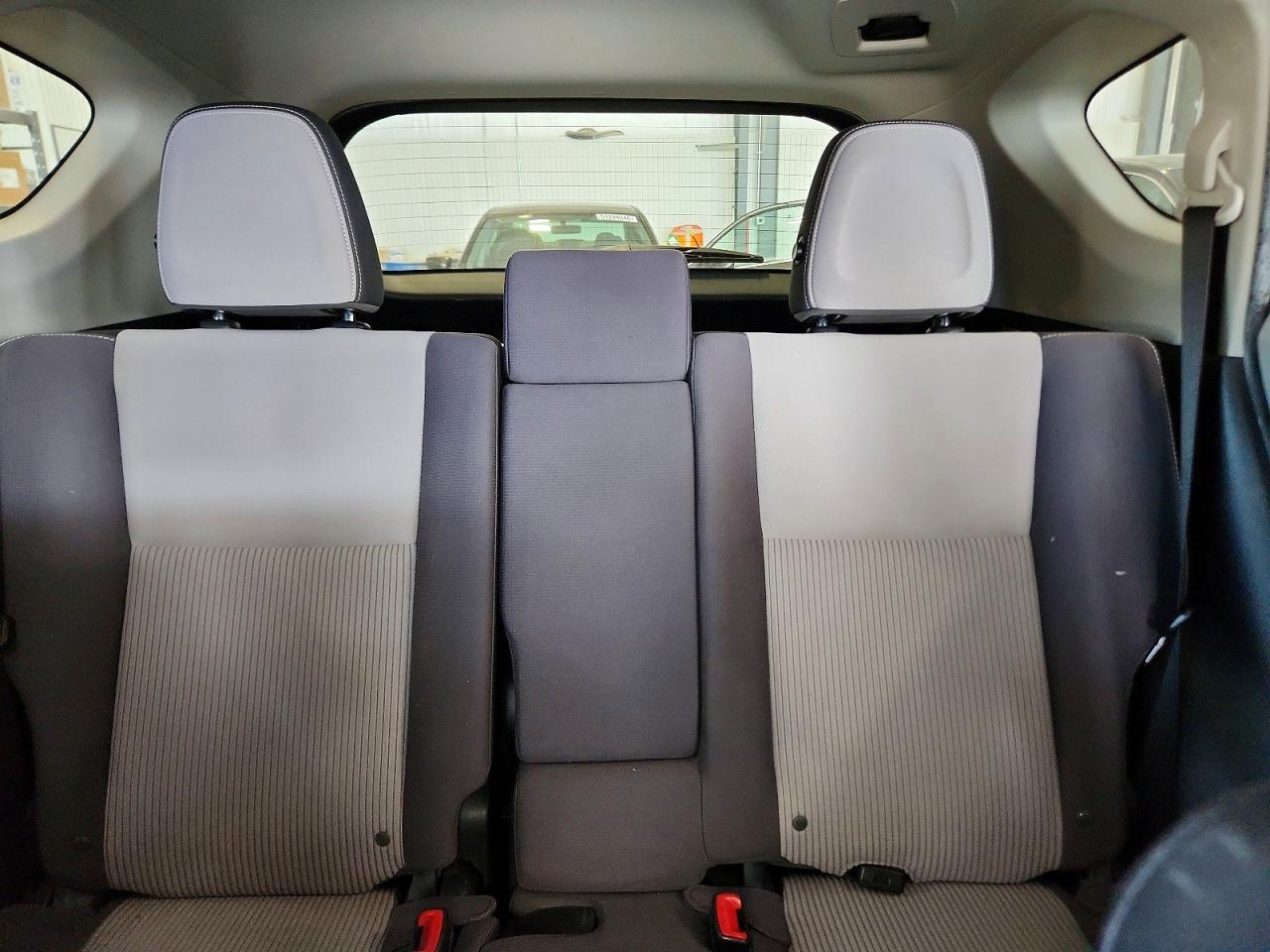 2013 Toyota Rav4 Xle White vin: JTMRFREV7D5028269