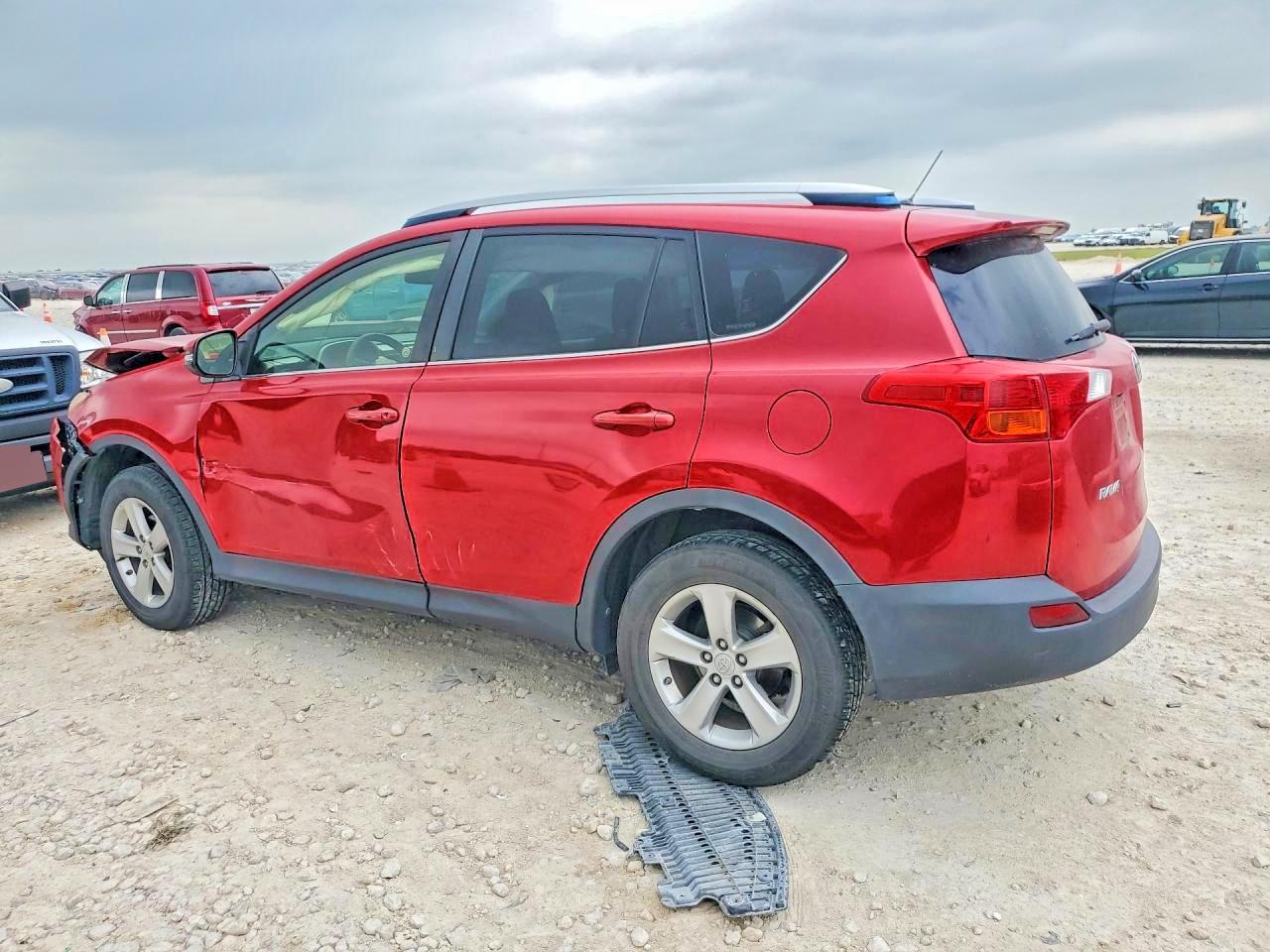 2013 Toyota Rav4 Xle Red vin: JTMRFREV7DD013762