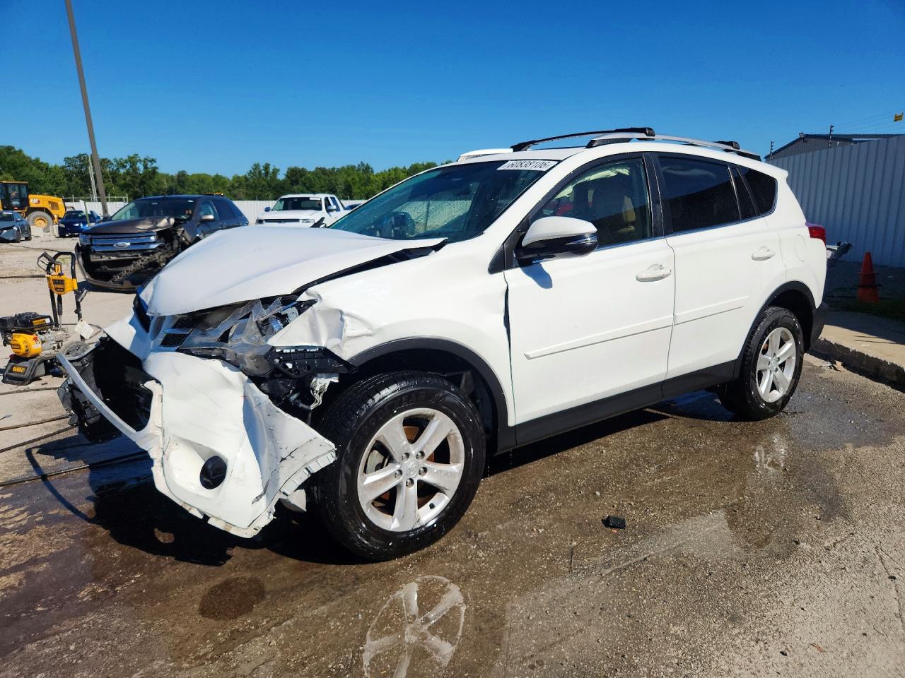 2013 Toyota Rav4 Xle White vin: JTMRFREV7DD017648