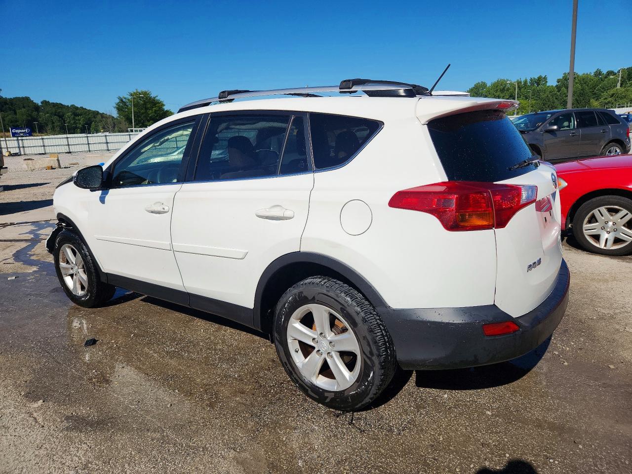2013 Toyota Rav4 Xle White vin: JTMRFREV7DD017648