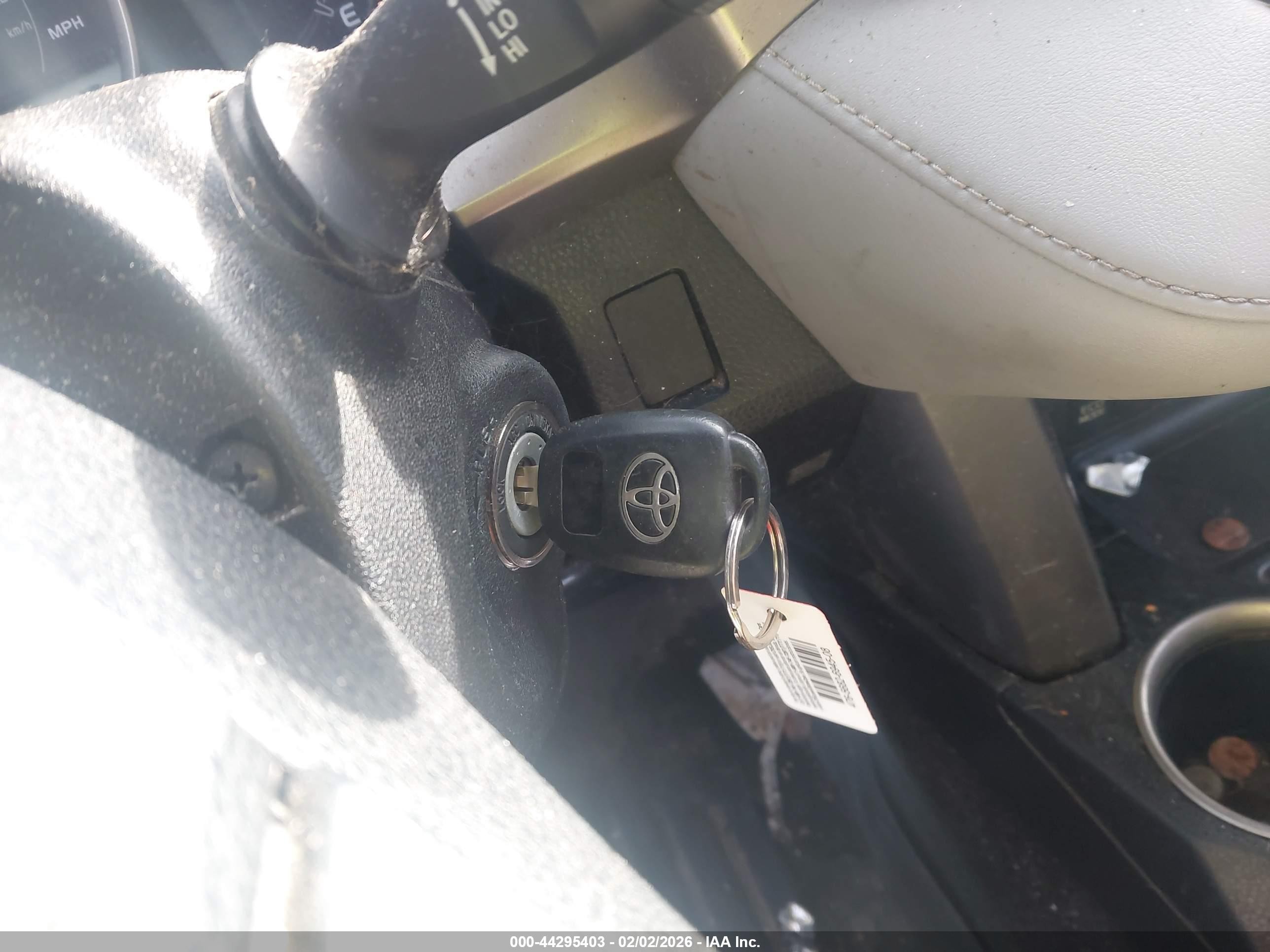 2013 Toyota Rav4 Xle Gray vin: JTMRFREV7DD038127
