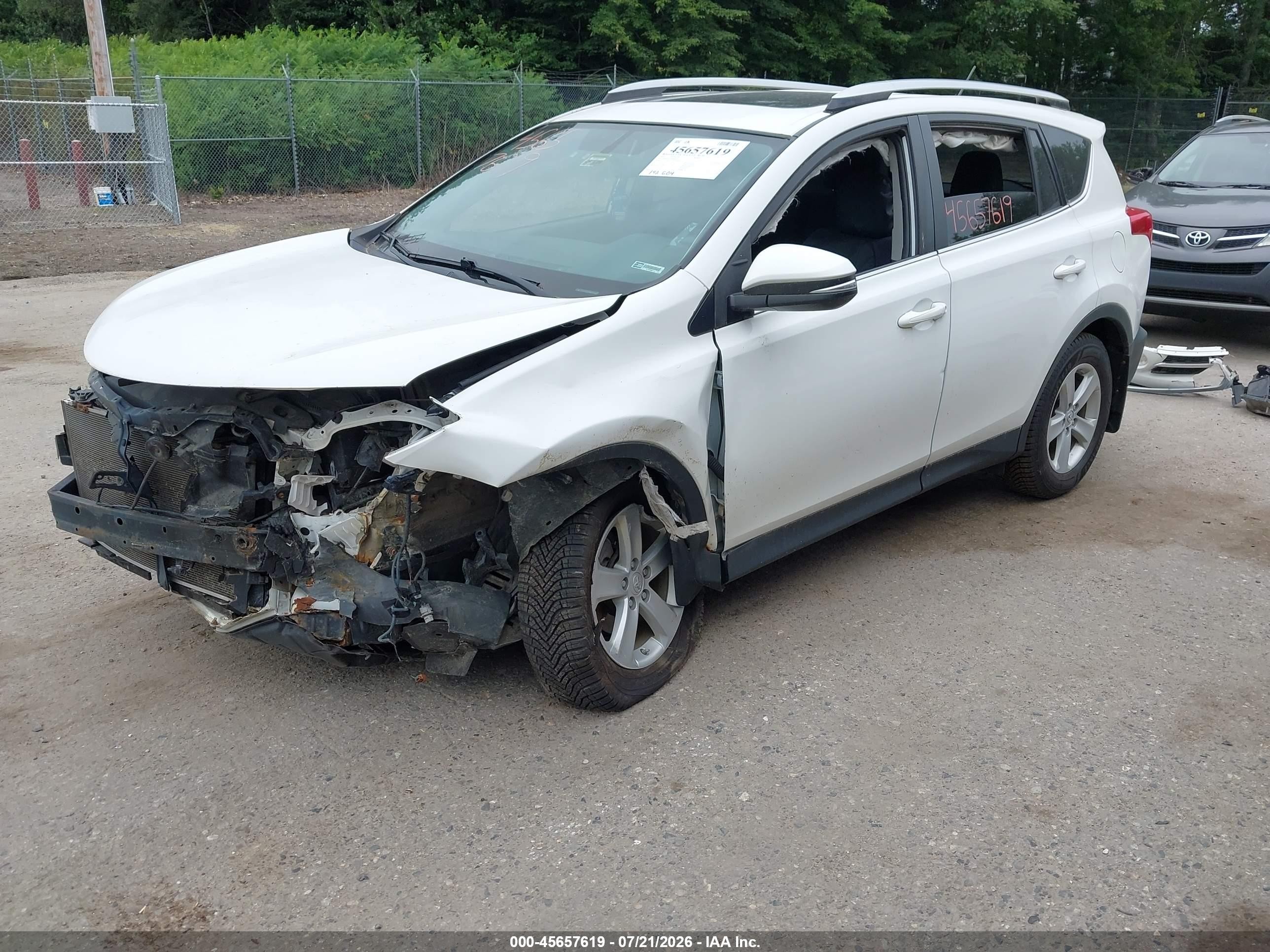 2013 Toyota Rav4 Xle White vin: JTMRFREV7DD044347