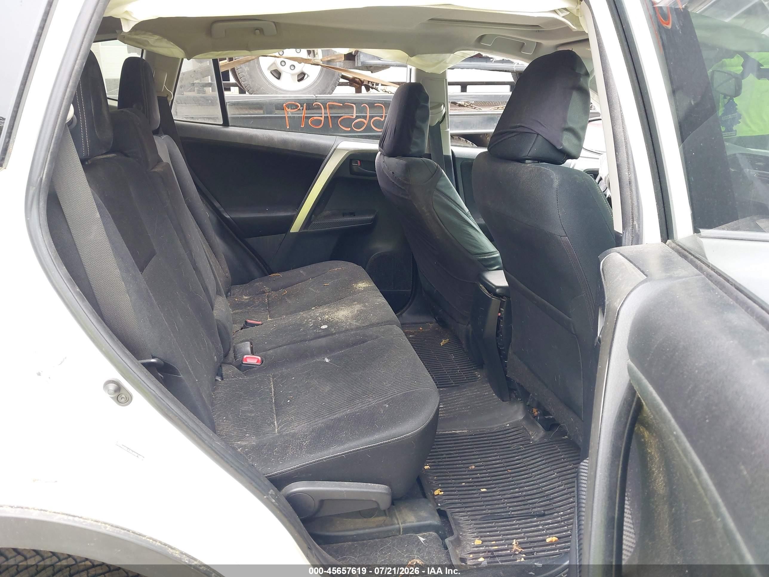 2013 Toyota Rav4 Xle White vin: JTMRFREV7DD044347