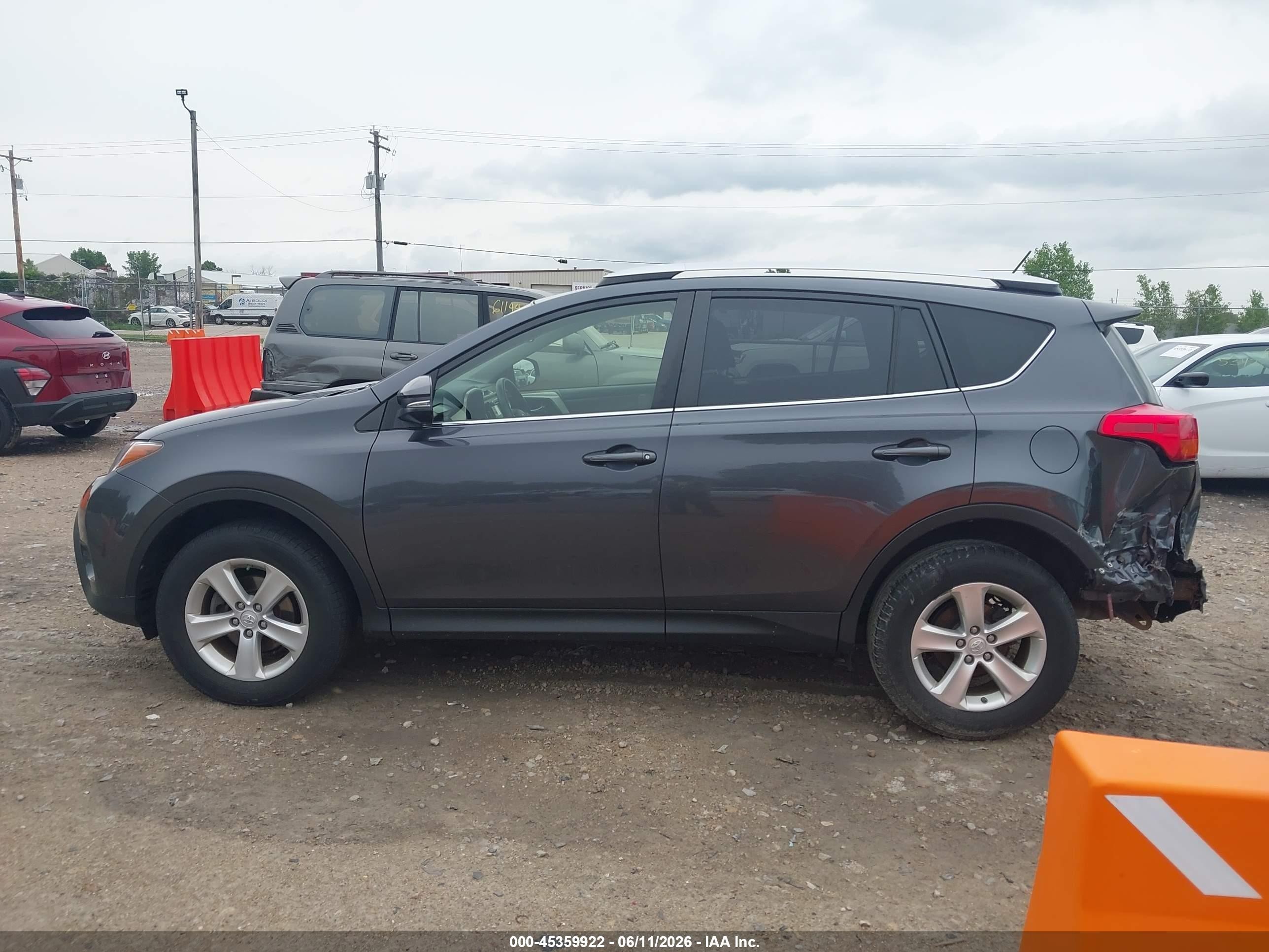 2014 Toyota Rav4 Xle Gray vin: JTMRFREV7ED049436