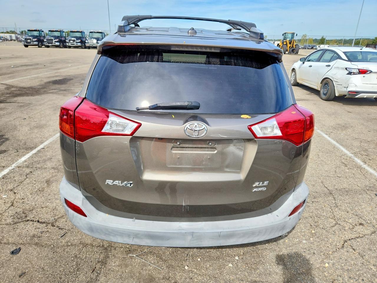 2014 Toyota Rav4 Xle Brown vin: JTMRFREV7ED086695