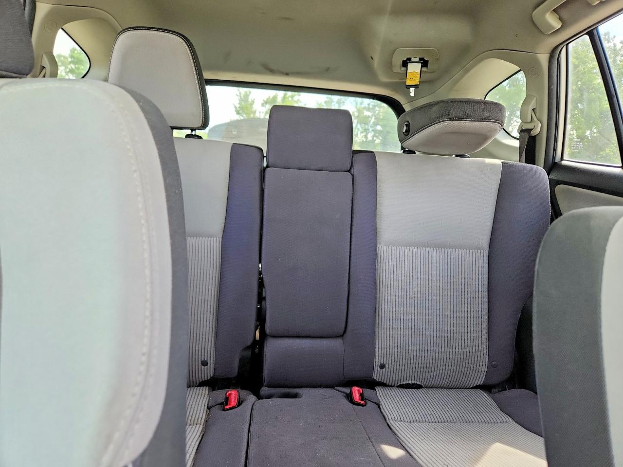 2014 Toyota Rav4 Xle Silver vin: JTMRFREV7ED089029