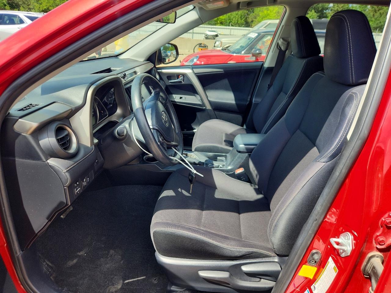 2014 Toyota Rav4 Xle Red vin: JTMRFREV7EJ005311