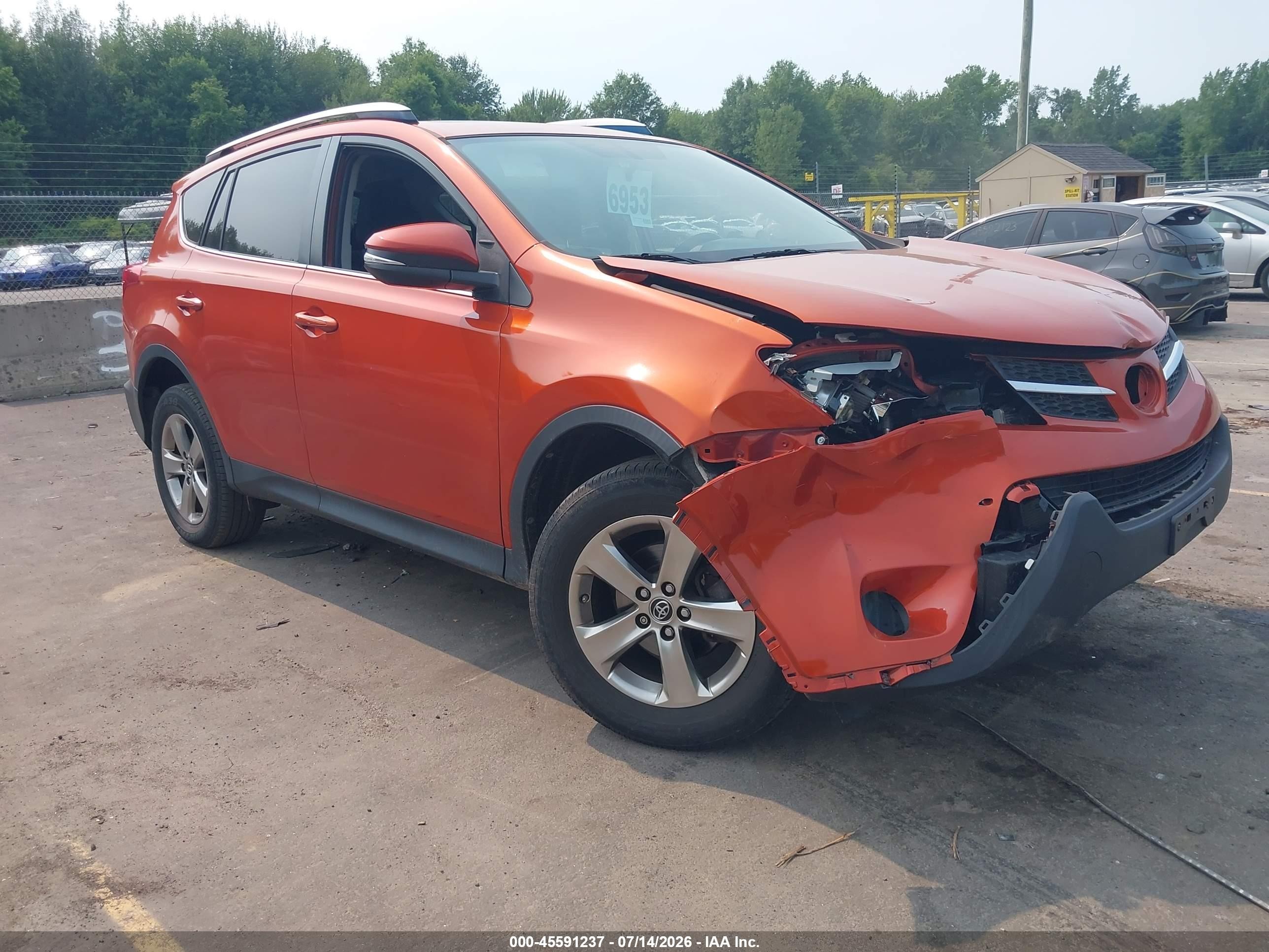 2015 Toyota Rav4 Xle Оранжевый vin: JTMRFREV7FD119180