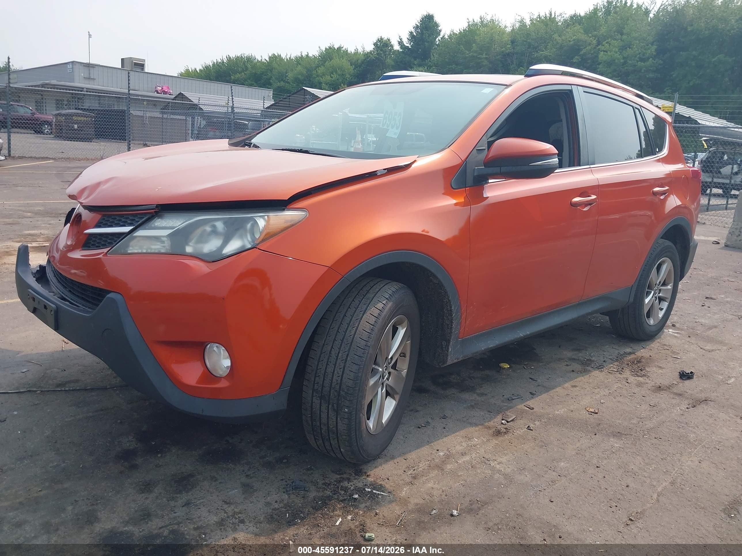 2015 Toyota Rav4 Xle Оранжевый vin: JTMRFREV7FD119180