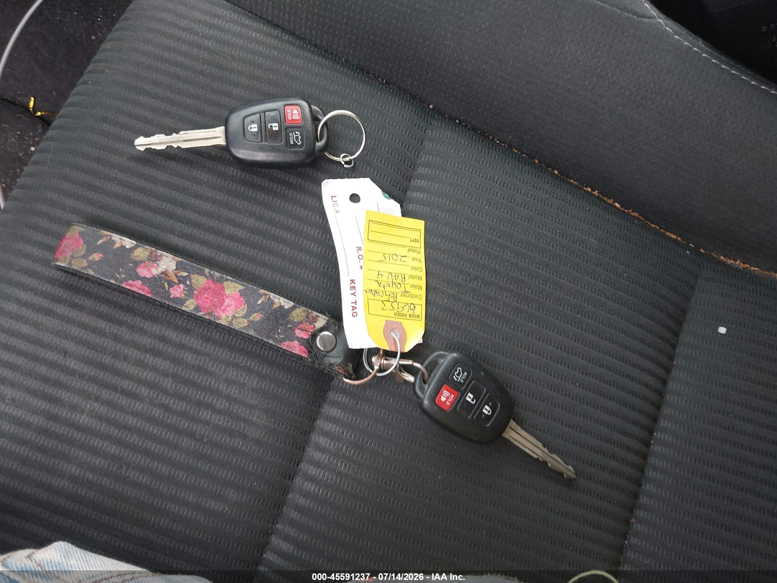 2015 Toyota Rav4 Xle Оранжевый vin: JTMRFREV7FD119180